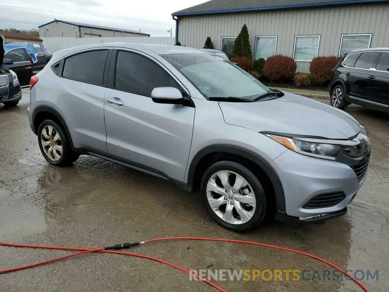 4 Photograph of a damaged car 3CZRU6H33NM719481 HONDA HR-V 2022