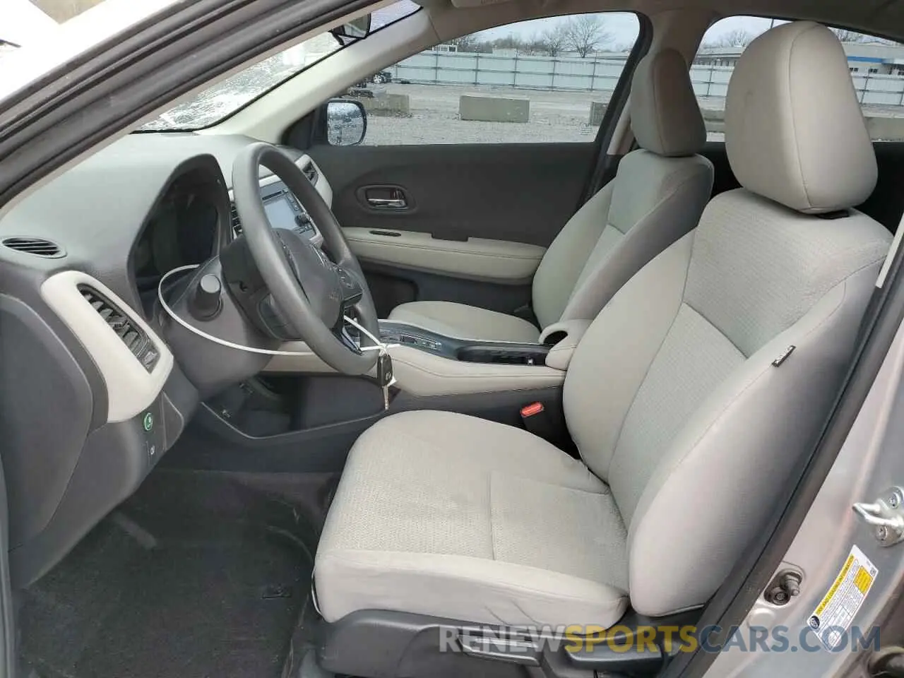 7 Photograph of a damaged car 3CZRU6H33NM719481 HONDA HR-V 2022