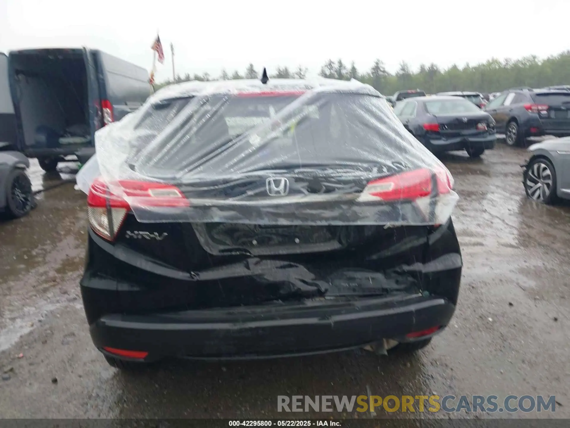 17 Photograph of a damaged car 3CZRU6H33NM770916 HONDA HR-V 2022