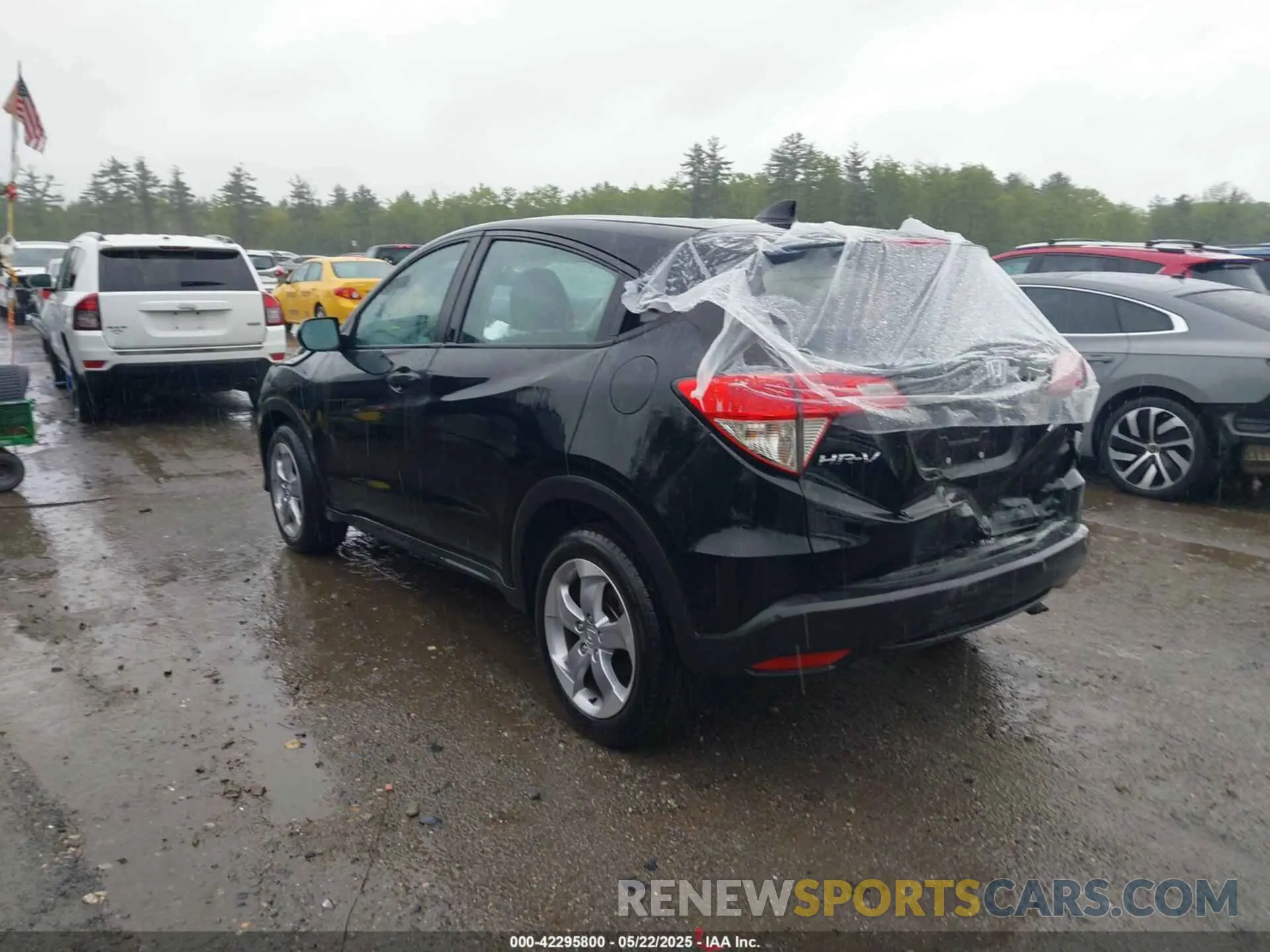 3 Photograph of a damaged car 3CZRU6H33NM770916 HONDA HR-V 2022