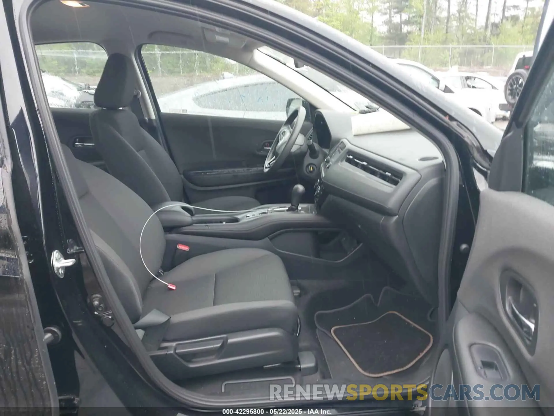 5 Photograph of a damaged car 3CZRU6H33NM770916 HONDA HR-V 2022