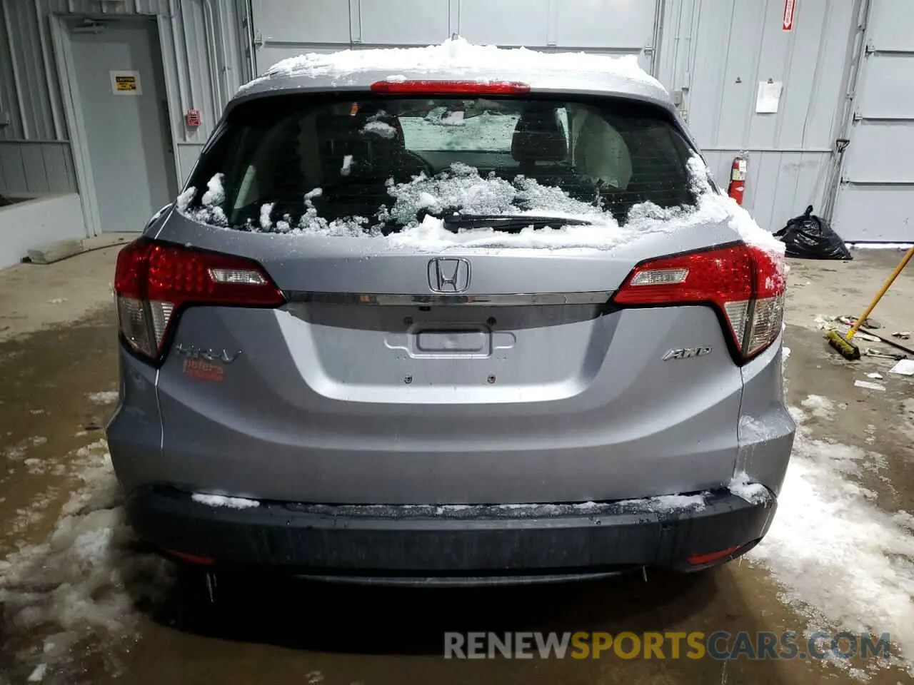 6 Photograph of a damaged car 3CZRU6H34NM703614 HONDA HR-V 2022