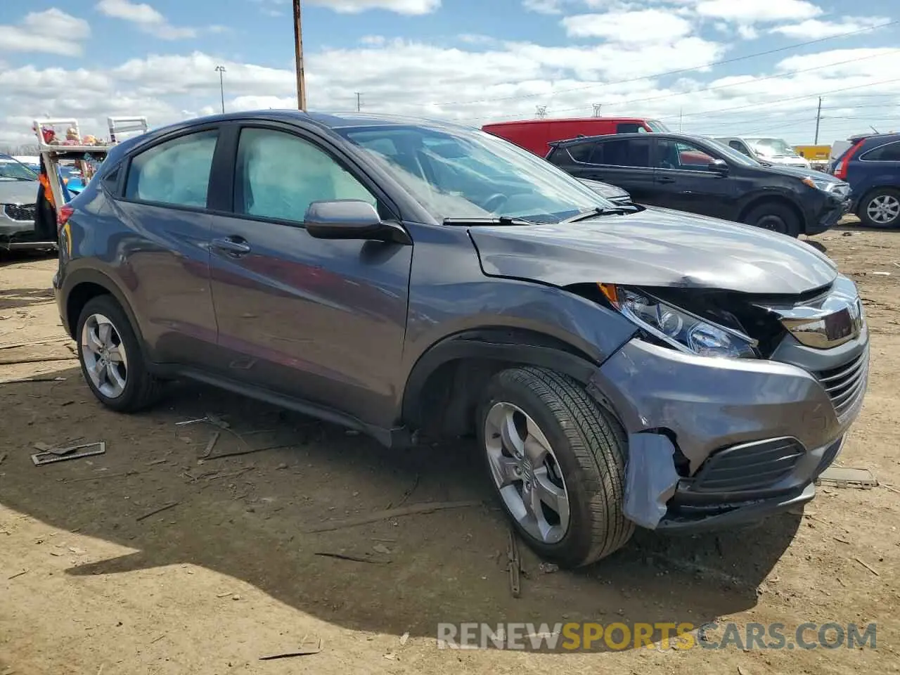 4 Photograph of a damaged car 3CZRU6H34NM720512 HONDA HR-V 2022