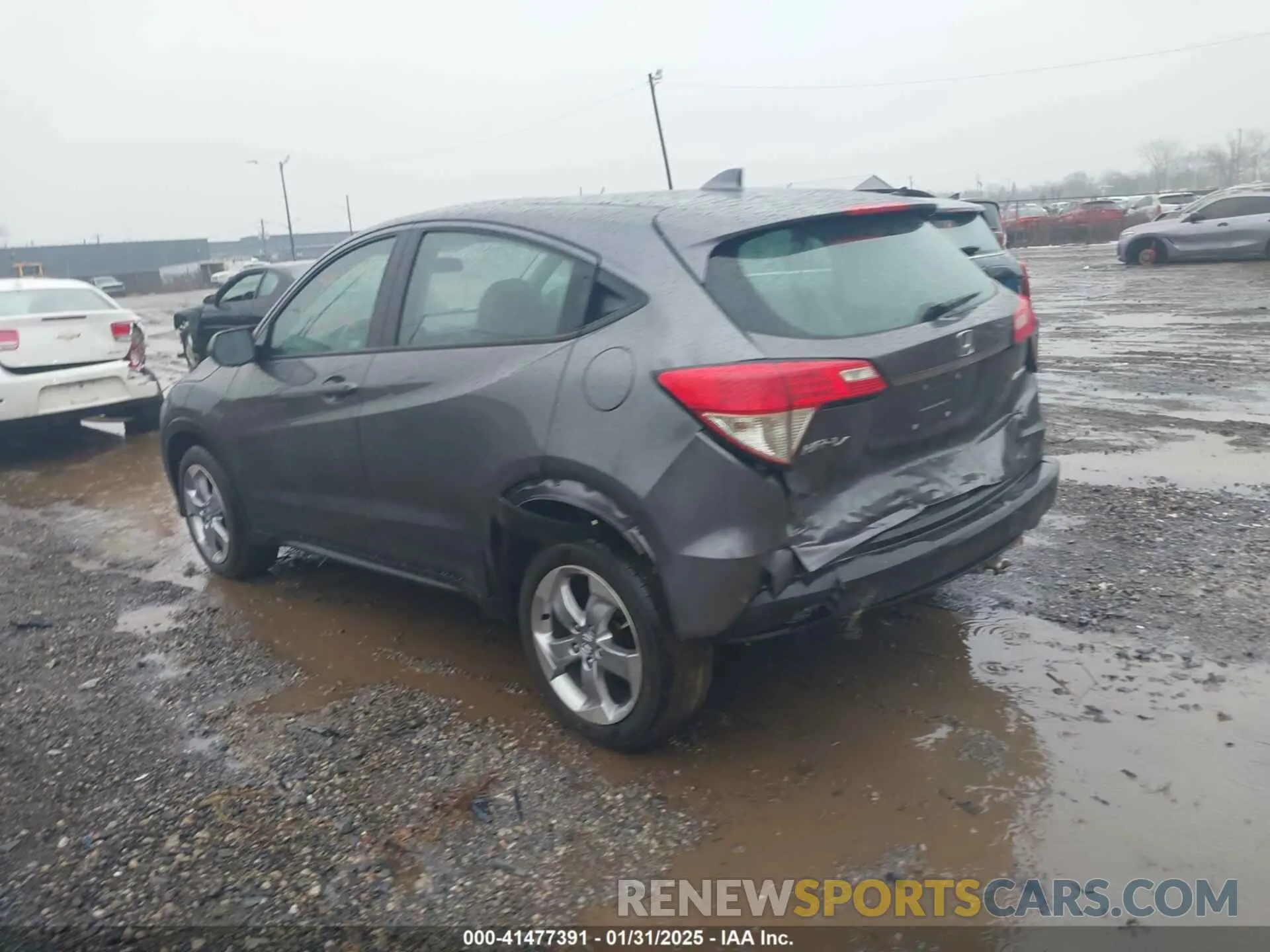 3 Photograph of a damaged car 3CZRU6H34NM737004 HONDA HR-V 2022