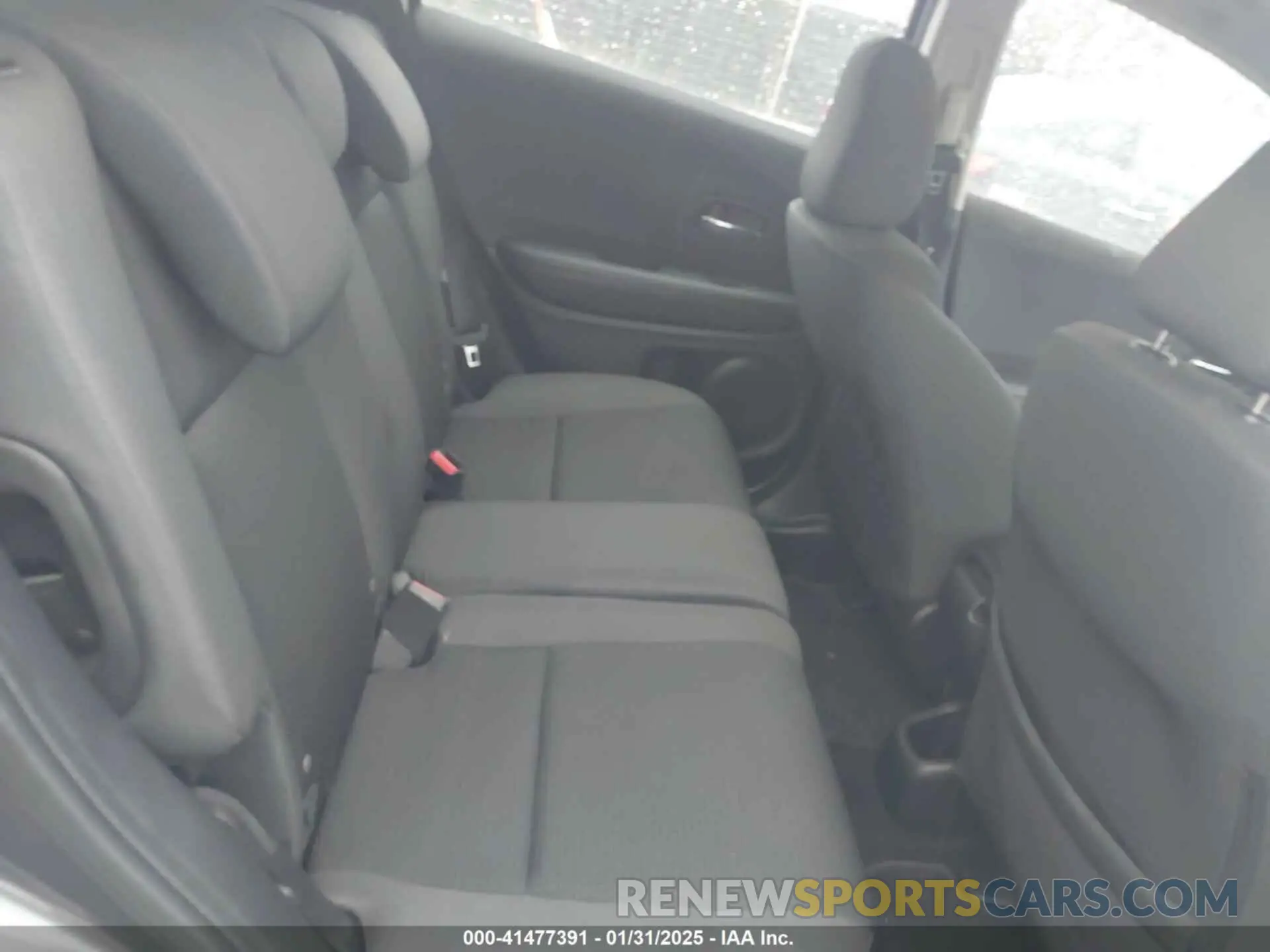 8 Photograph of a damaged car 3CZRU6H34NM737004 HONDA HR-V 2022