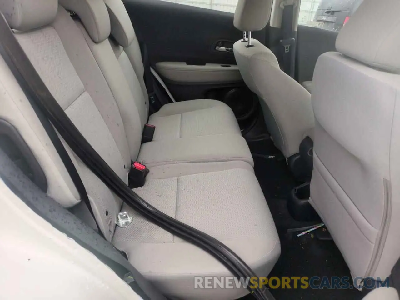 11 Photograph of a damaged car 3CZRU6H34NM762887 HONDA HR-V 2022