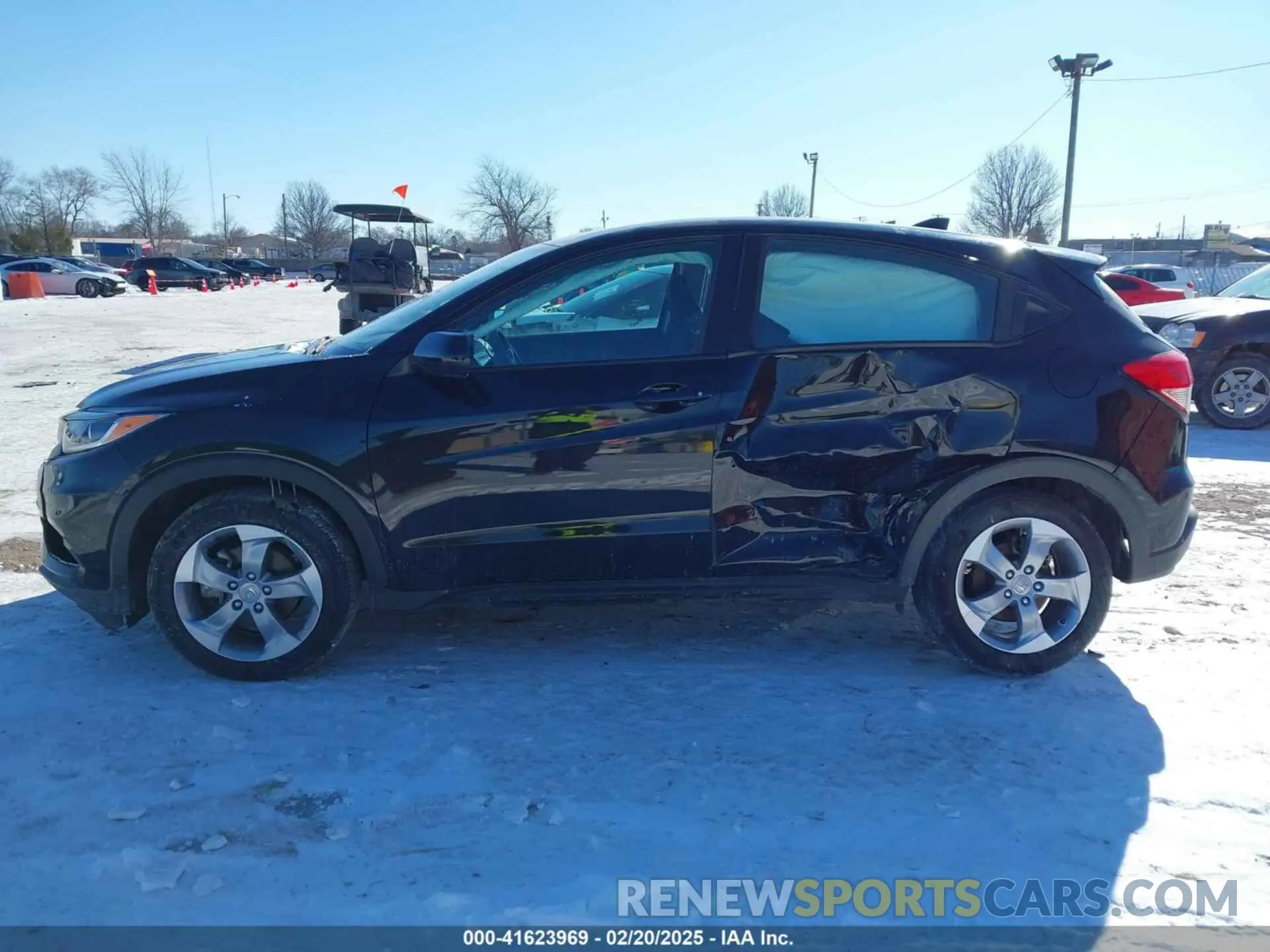 14 Photograph of a damaged car 3CZRU6H34NM766325 HONDA HR-V 2022