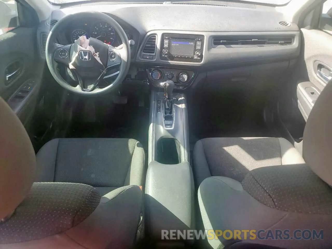 8 Photograph of a damaged car 3CZRU6H35NM702035 HONDA HR-V 2022
