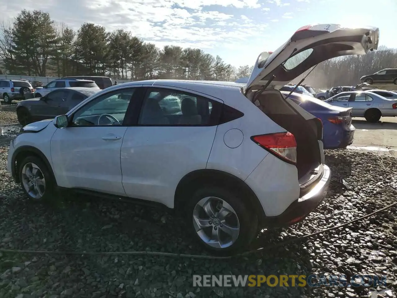 2 Photograph of a damaged car 3CZRU6H35NM727856 HONDA HR-V 2022