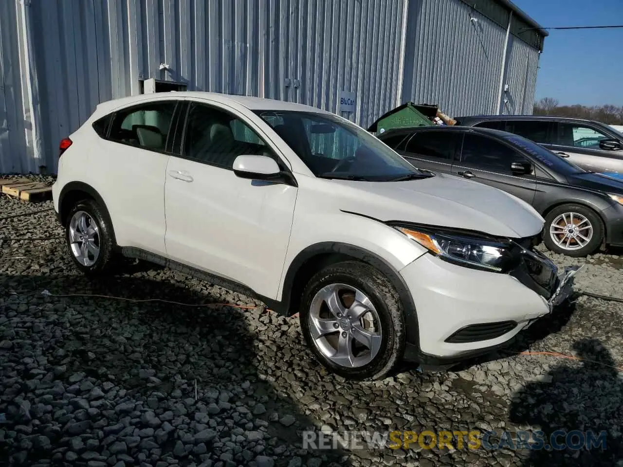 4 Photograph of a damaged car 3CZRU6H35NM727856 HONDA HR-V 2022