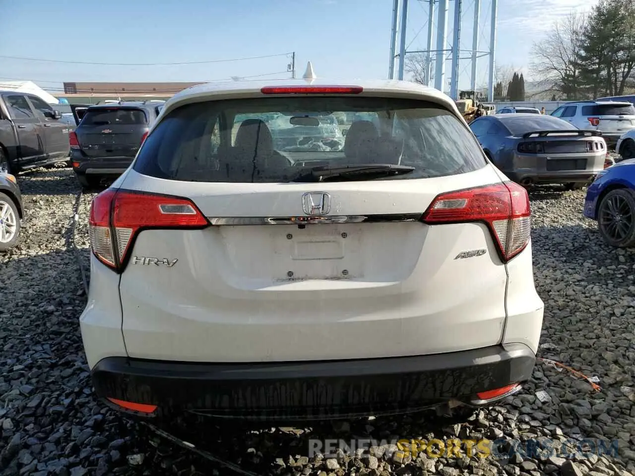 6 Photograph of a damaged car 3CZRU6H35NM727856 HONDA HR-V 2022