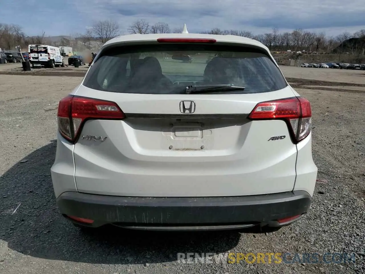 6 Photograph of a damaged car 3CZRU6H35NM732801 HONDA HR-V 2022