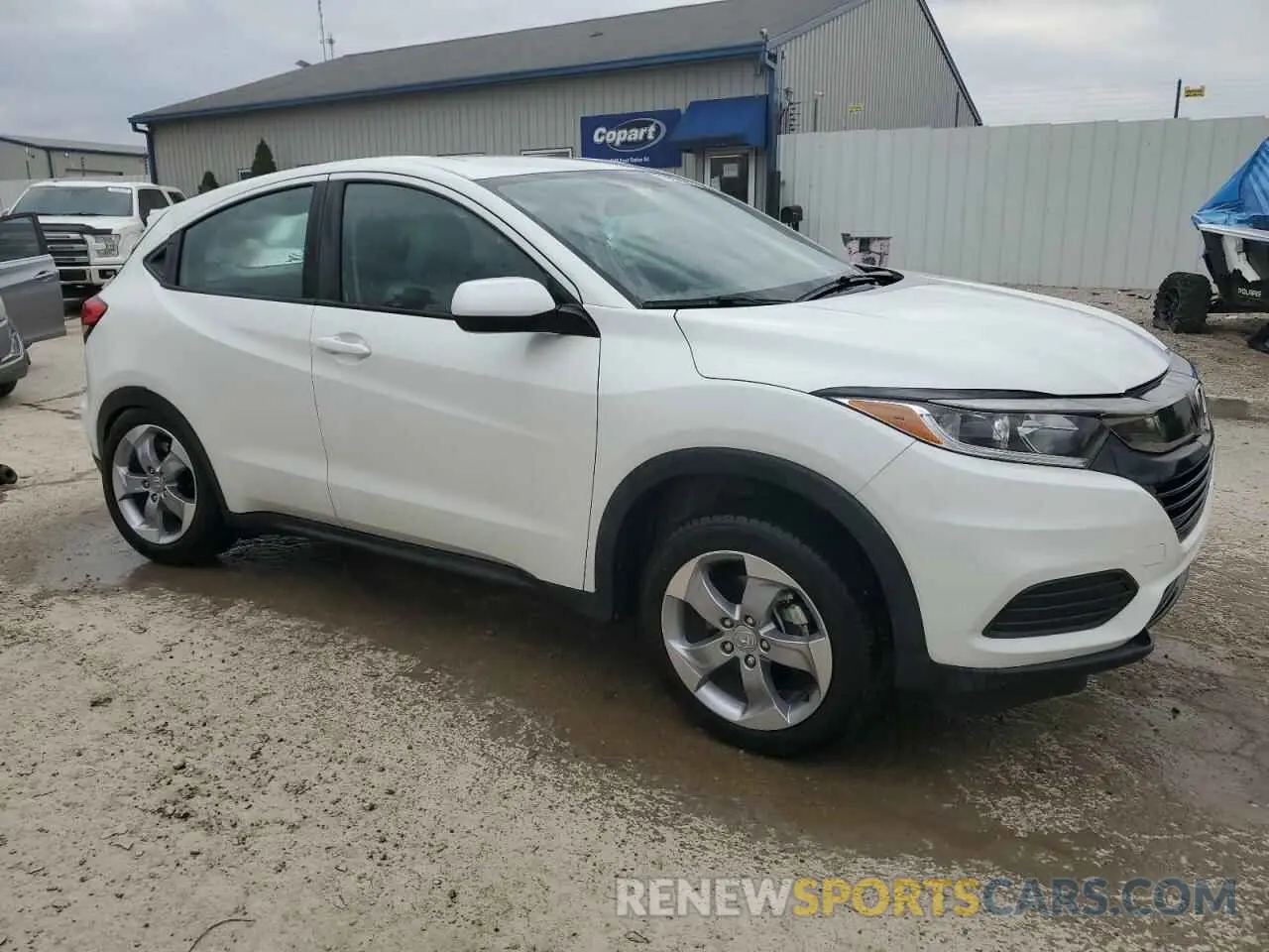 4 Photograph of a damaged car 3CZRU6H35NM762994 HONDA HR-V 2022