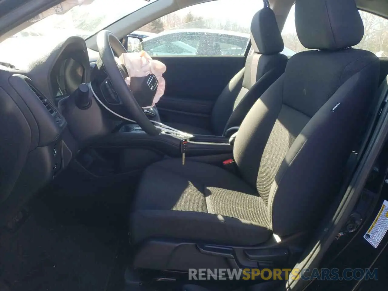 7 Photograph of a damaged car 3CZRU6H35NM766365 HONDA HR-V 2022