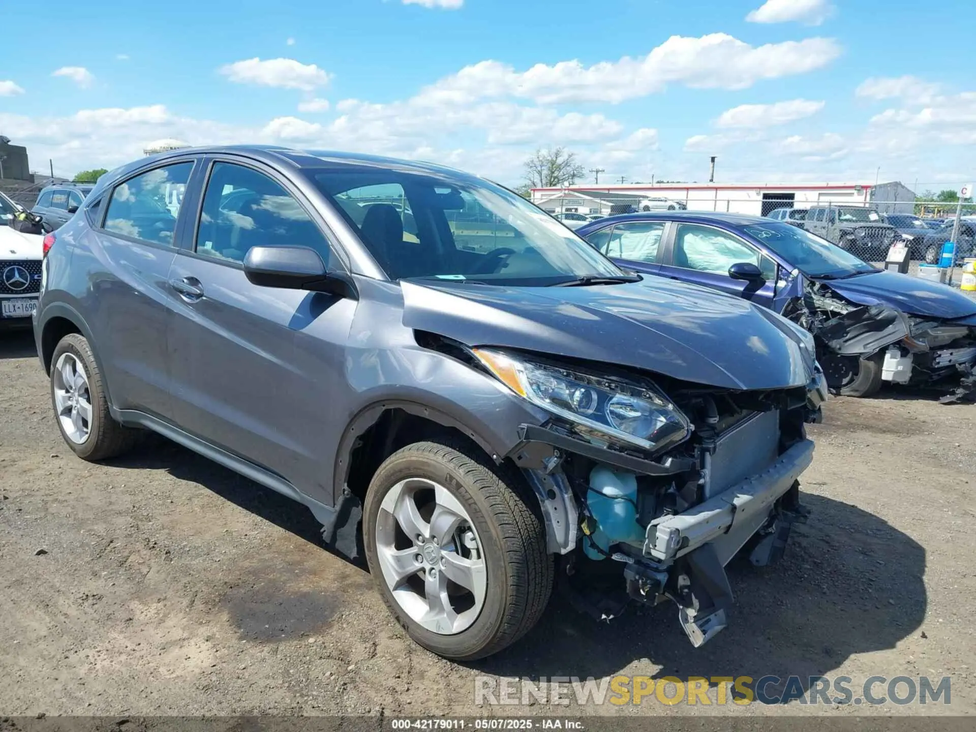 1 Photograph of a damaged car 3CZRU6H36NM708460 HONDA HR-V 2022