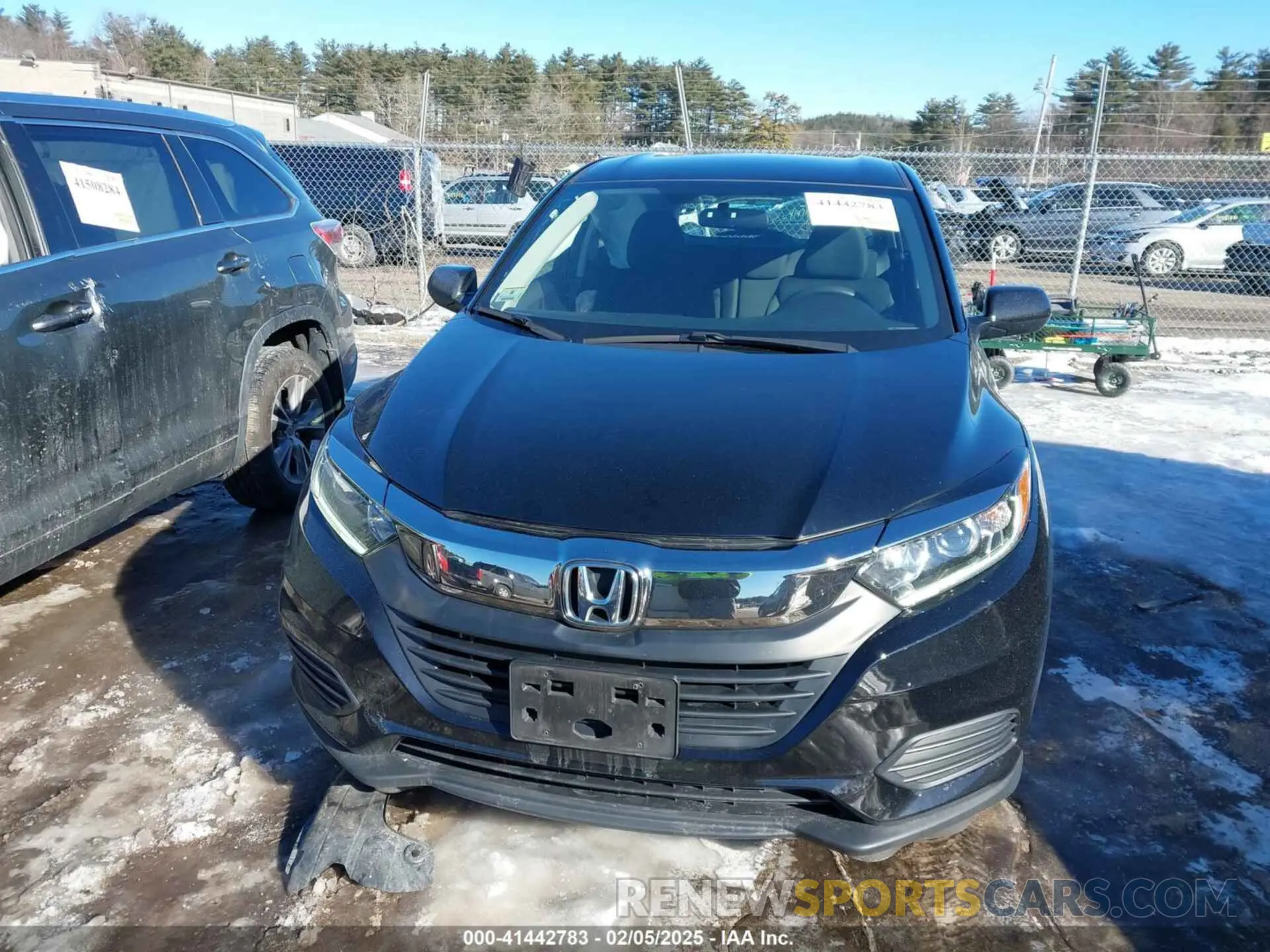 12 Photograph of a damaged car 3CZRU6H36NM718745 HONDA HR-V 2022