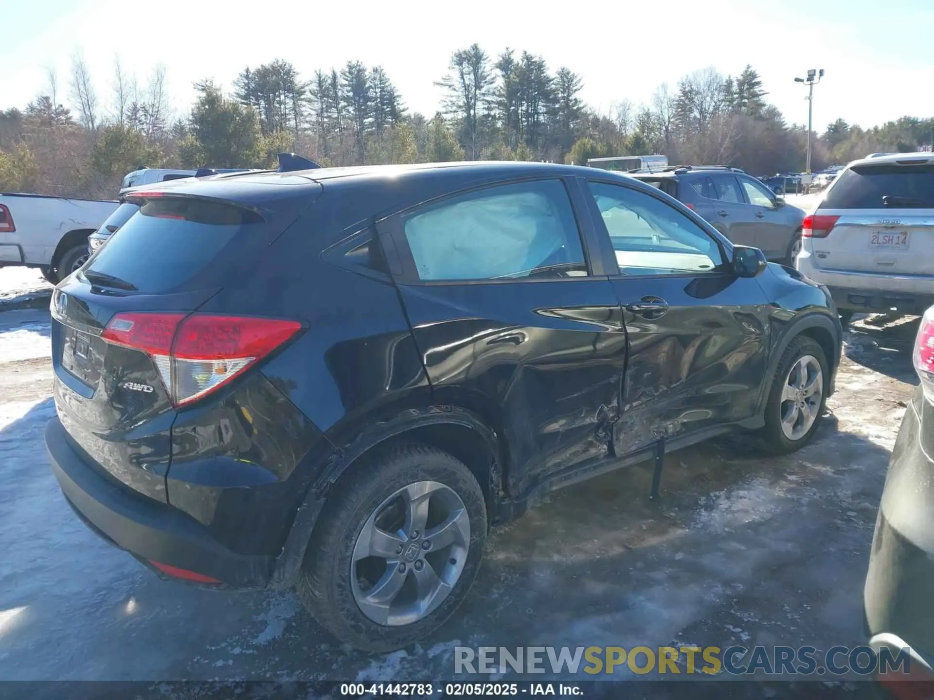 13 Photograph of a damaged car 3CZRU6H36NM718745 HONDA HR-V 2022