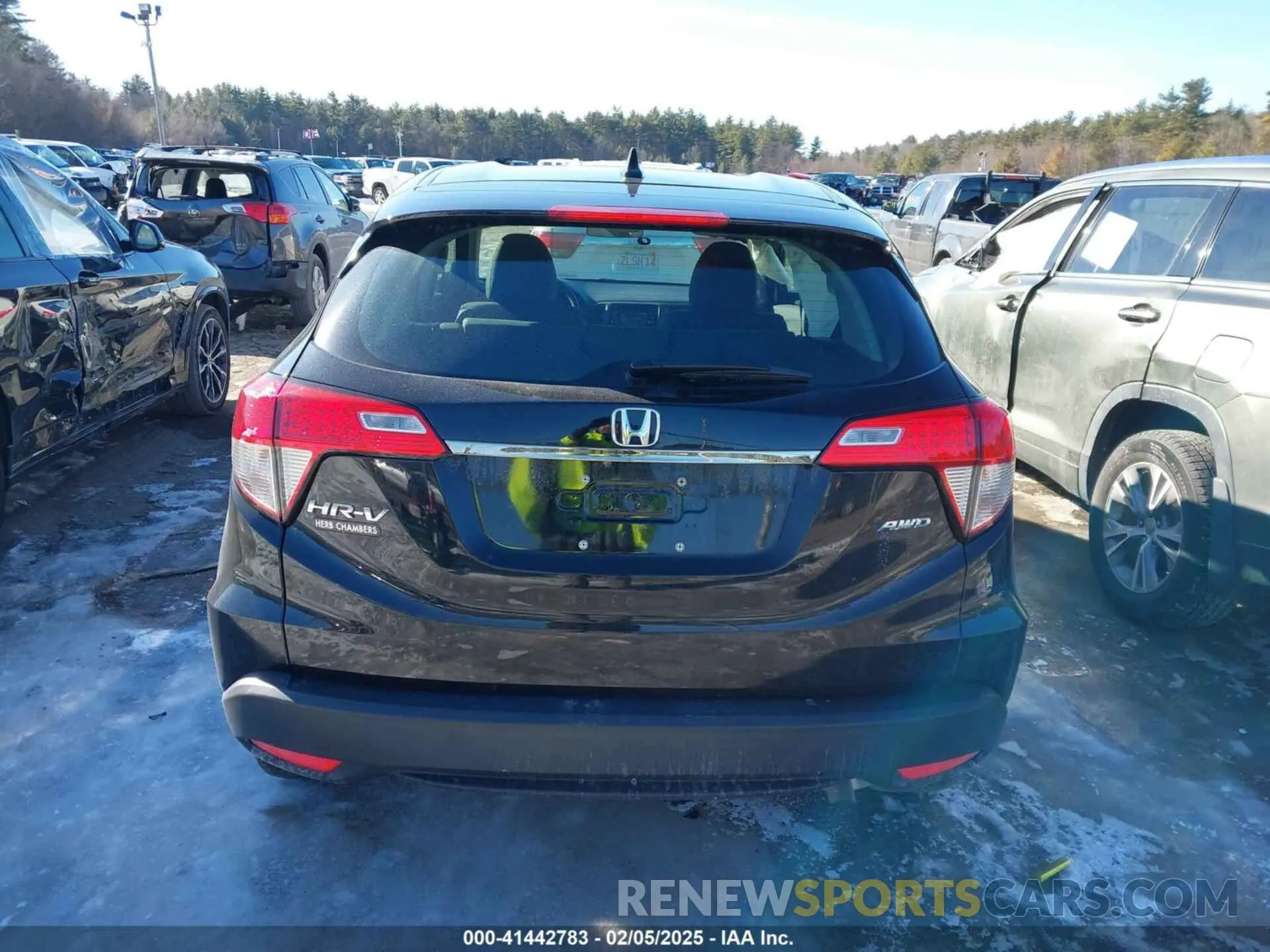 16 Photograph of a damaged car 3CZRU6H36NM718745 HONDA HR-V 2022