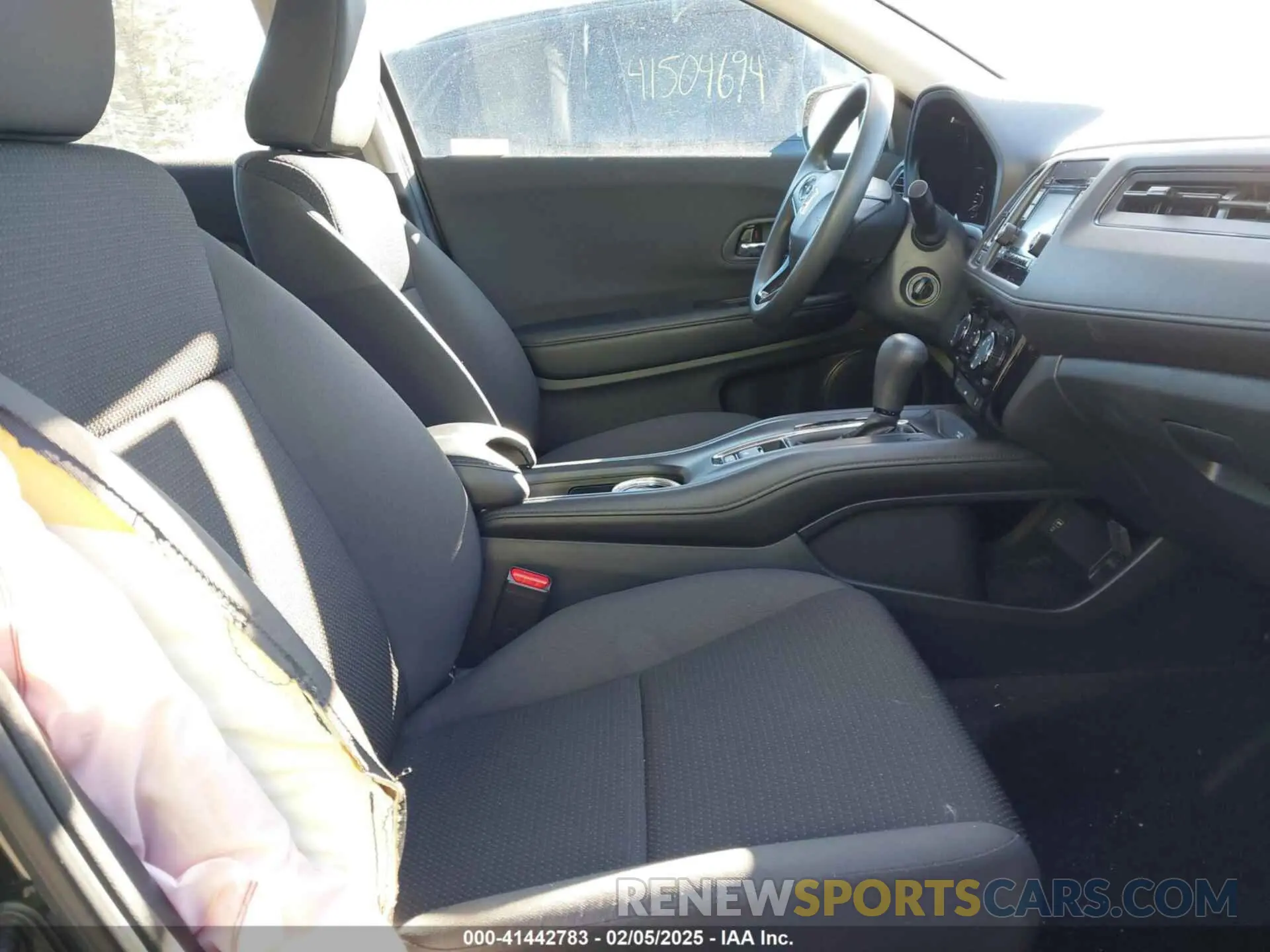 5 Photograph of a damaged car 3CZRU6H36NM718745 HONDA HR-V 2022