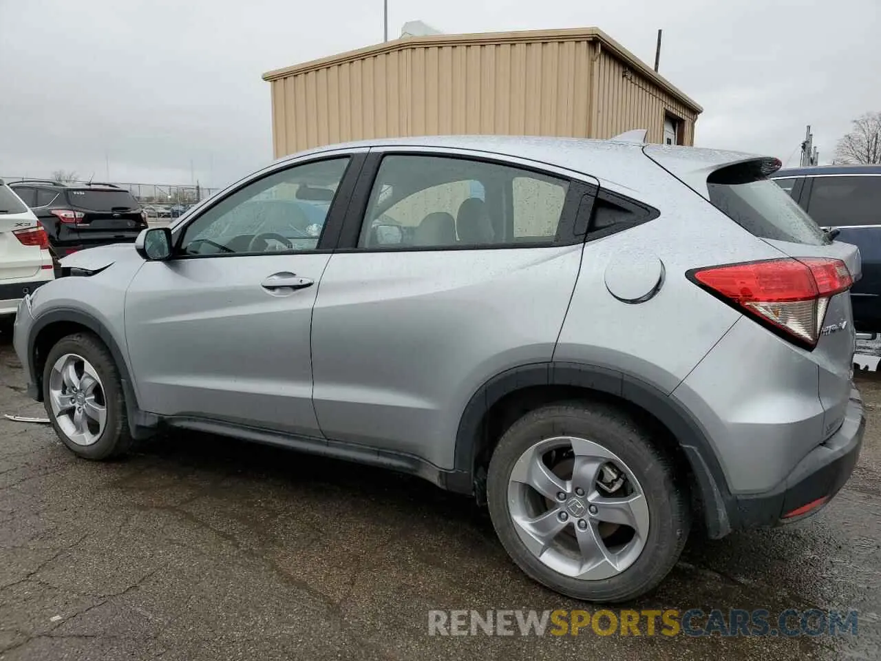 2 Photograph of a damaged car 3CZRU6H36NM735576 HONDA HR-V 2022