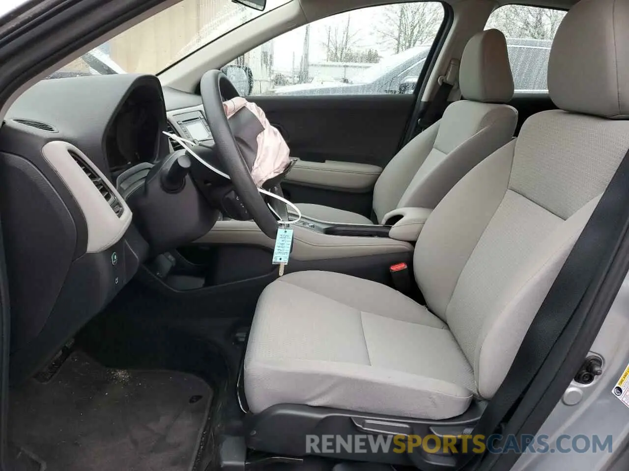 7 Photograph of a damaged car 3CZRU6H36NM735576 HONDA HR-V 2022