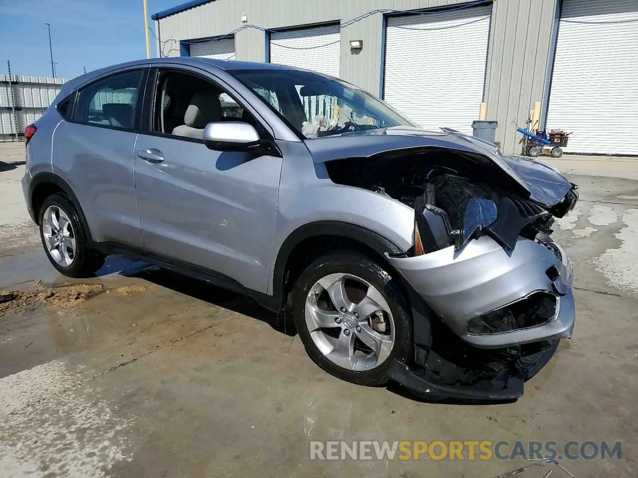 4 Photograph of a damaged car 3CZRU6H36NM740907 HONDA HR-V 2022