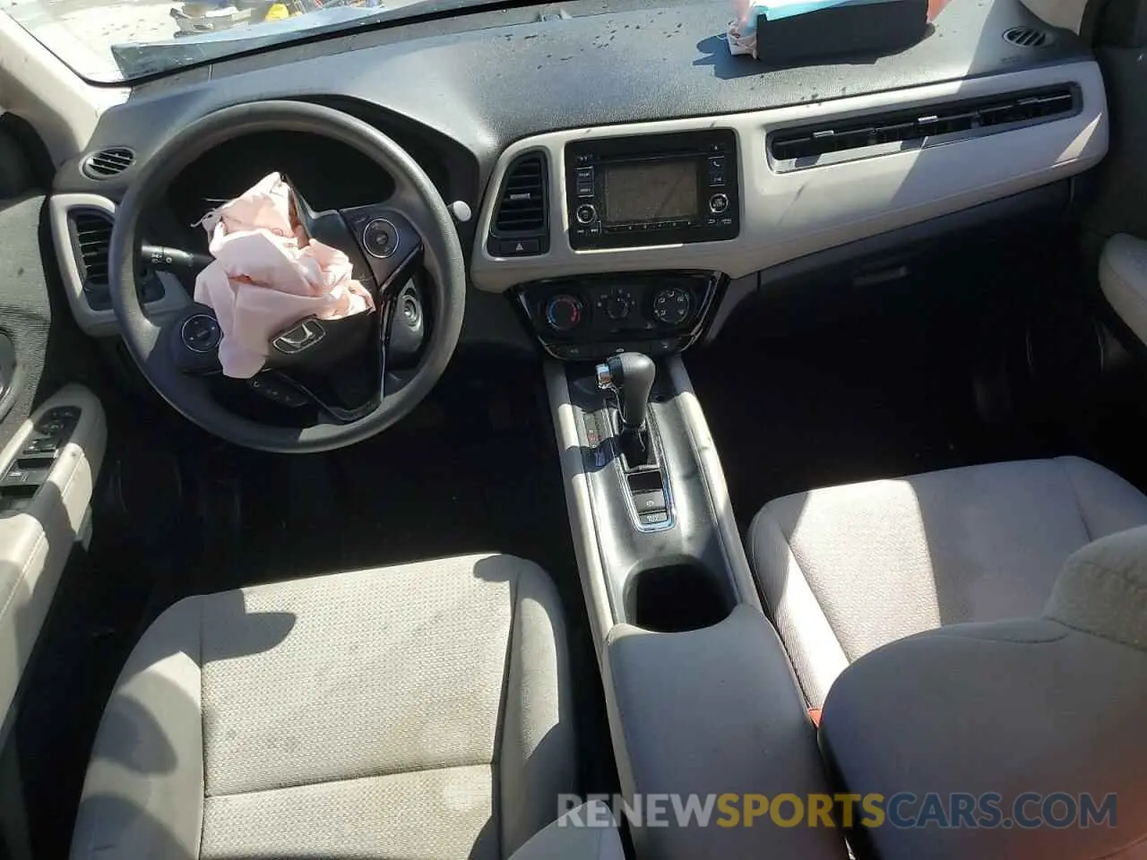 8 Photograph of a damaged car 3CZRU6H36NM740907 HONDA HR-V 2022