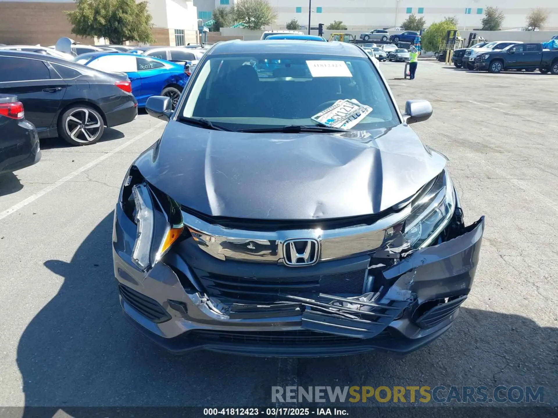 12 Photograph of a damaged car 3CZRU6H36NM744939 HONDA HR-V 2022