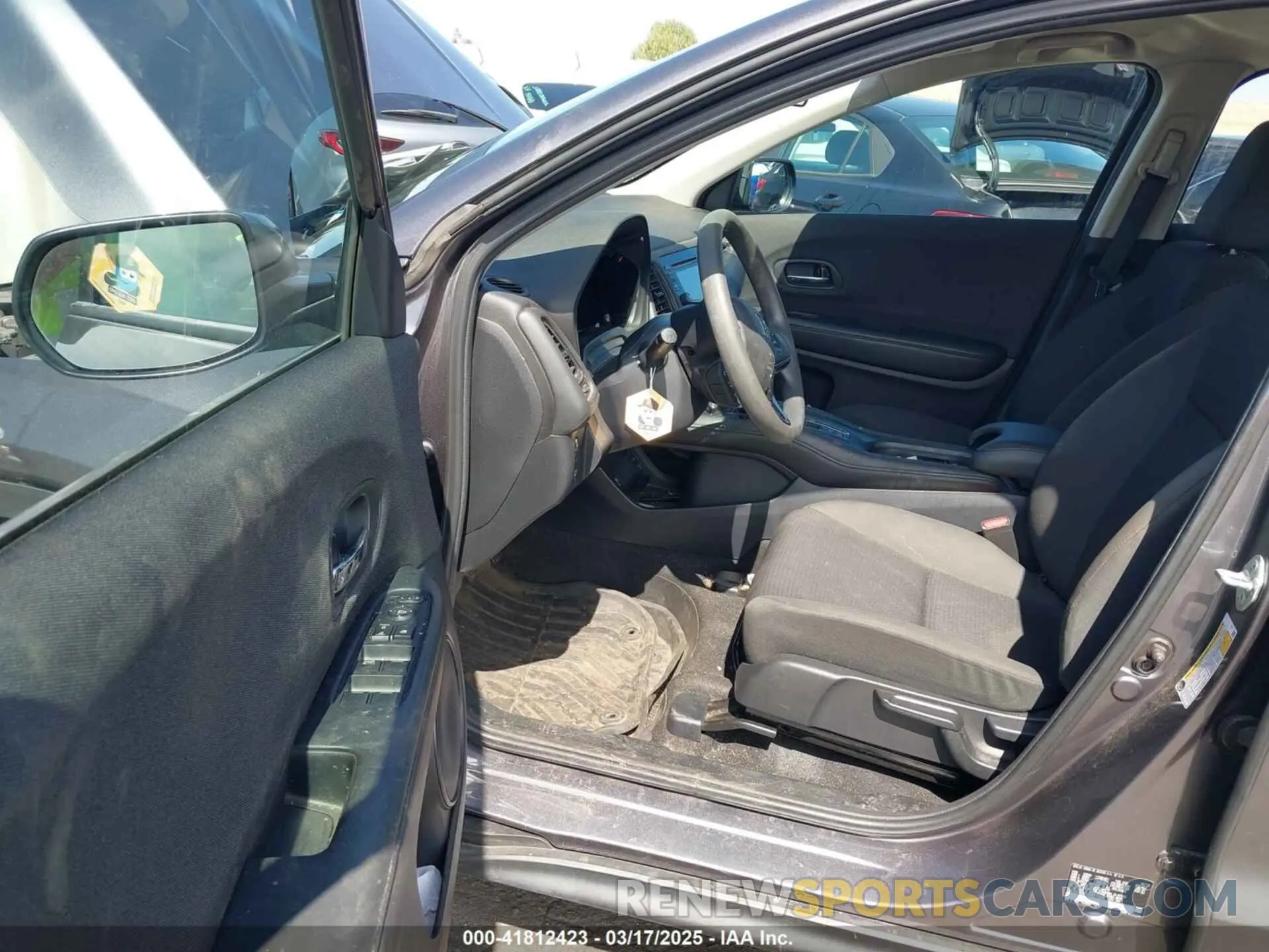 5 Photograph of a damaged car 3CZRU6H36NM744939 HONDA HR-V 2022