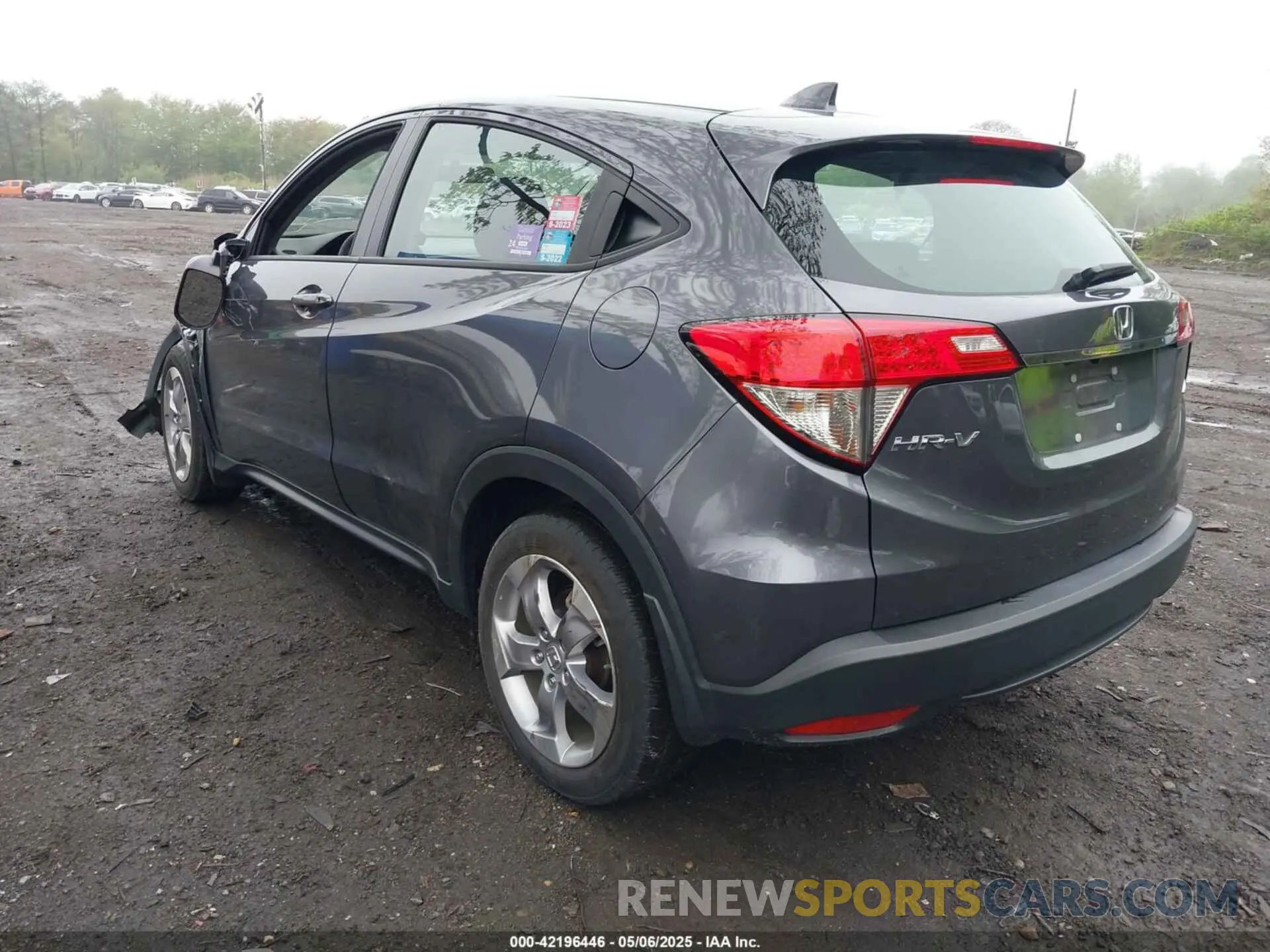 3 Photograph of a damaged car 3CZRU6H36NM766245 HONDA HR-V 2022