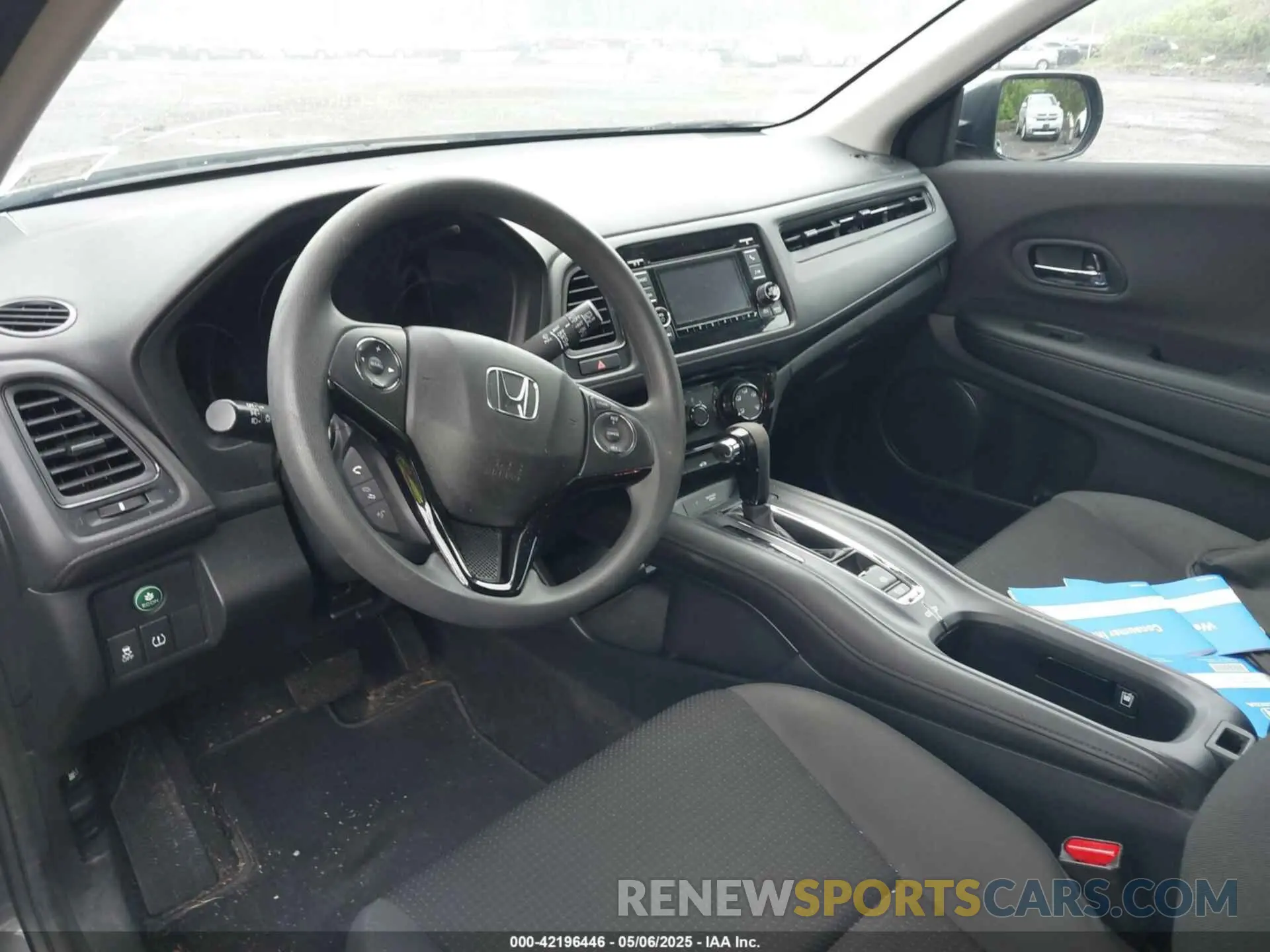 5 Photograph of a damaged car 3CZRU6H36NM766245 HONDA HR-V 2022