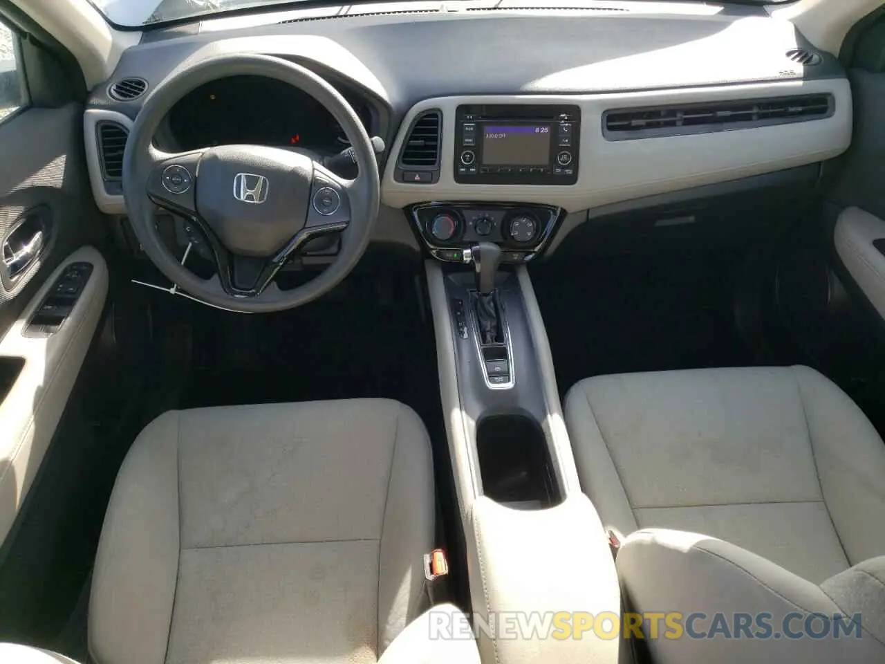 8 Photograph of a damaged car 3CZRU6H37NM723789 HONDA HR-V 2022