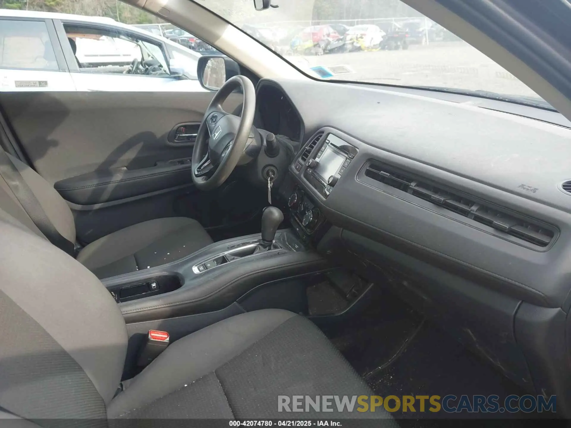 5 Photograph of a damaged car 3CZRU6H37NM735733 HONDA HR-V 2022