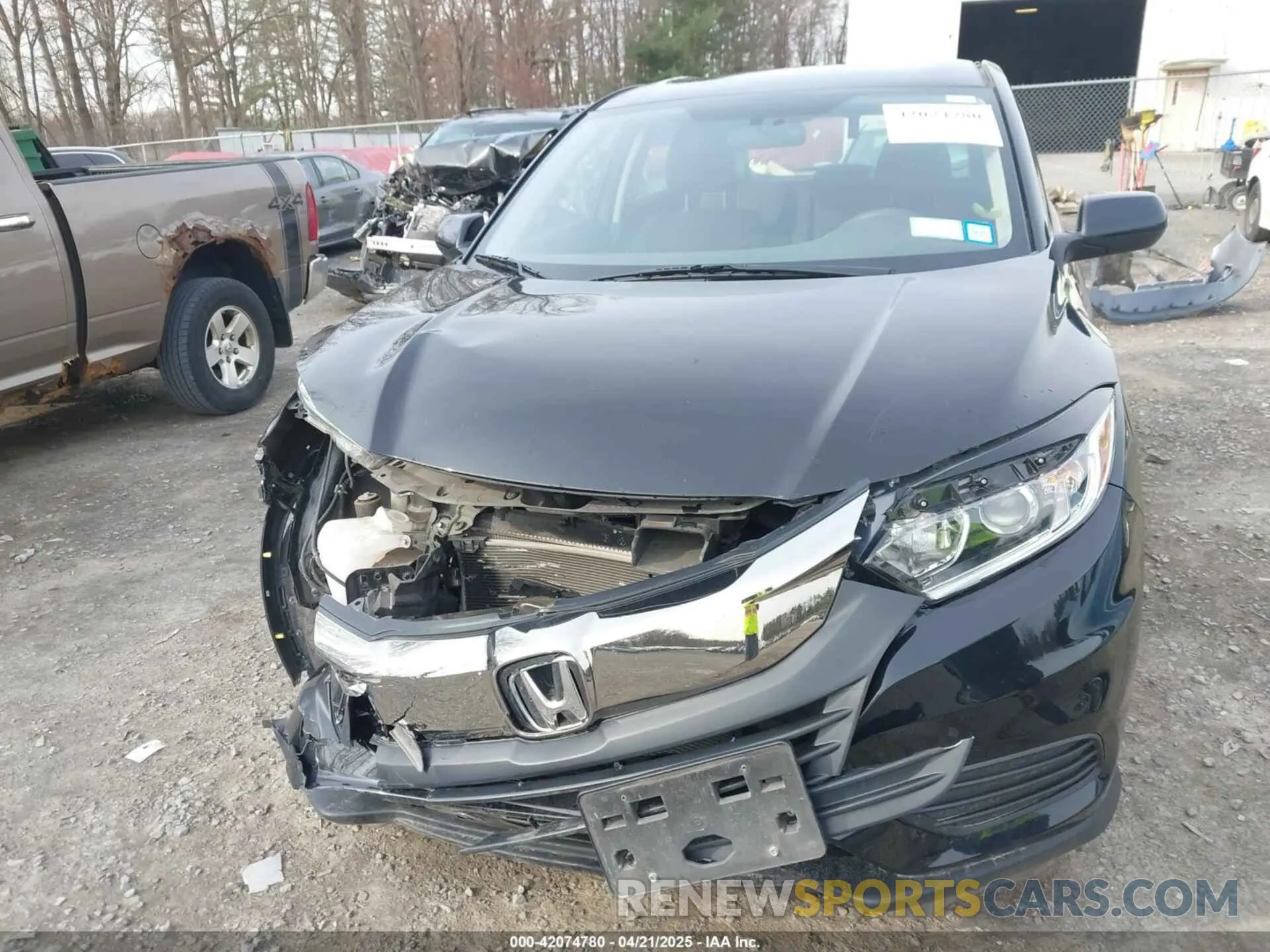 6 Photograph of a damaged car 3CZRU6H37NM735733 HONDA HR-V 2022