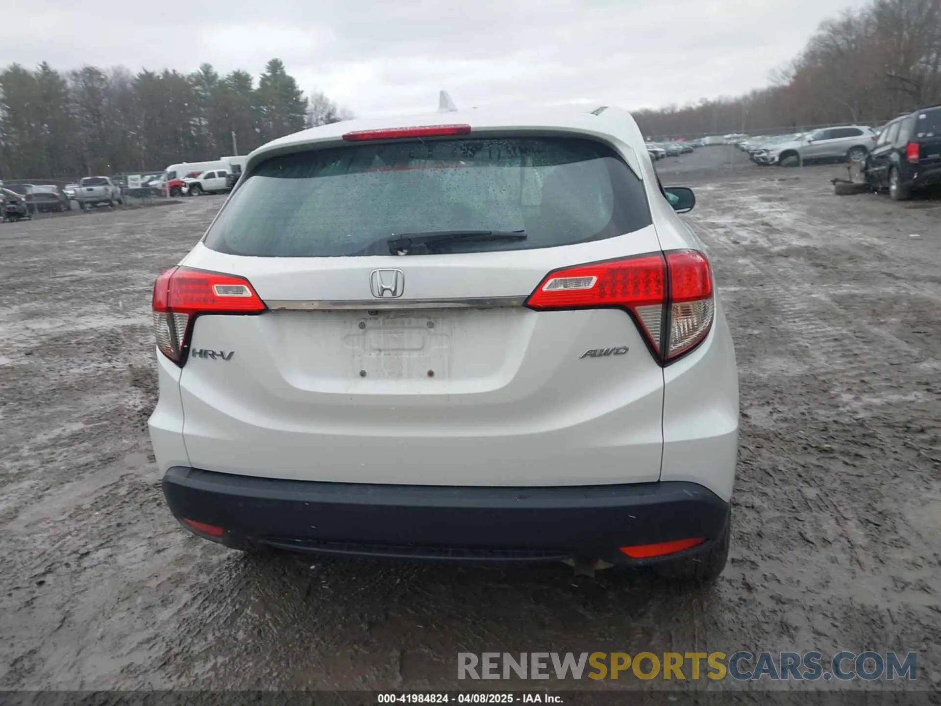 16 Photograph of a damaged car 3CZRU6H38NM744764 HONDA HR-V 2022