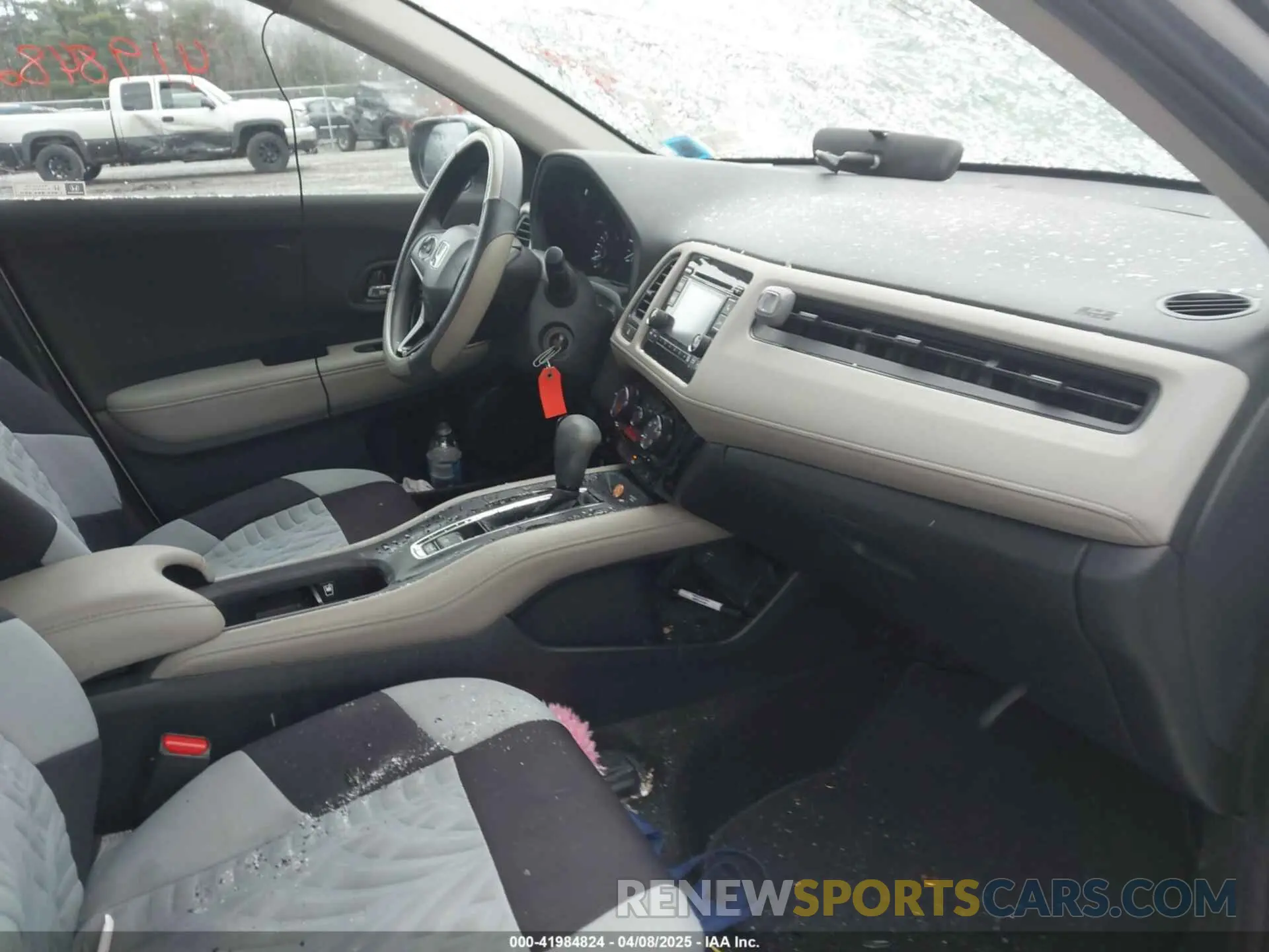 5 Photograph of a damaged car 3CZRU6H38NM744764 HONDA HR-V 2022