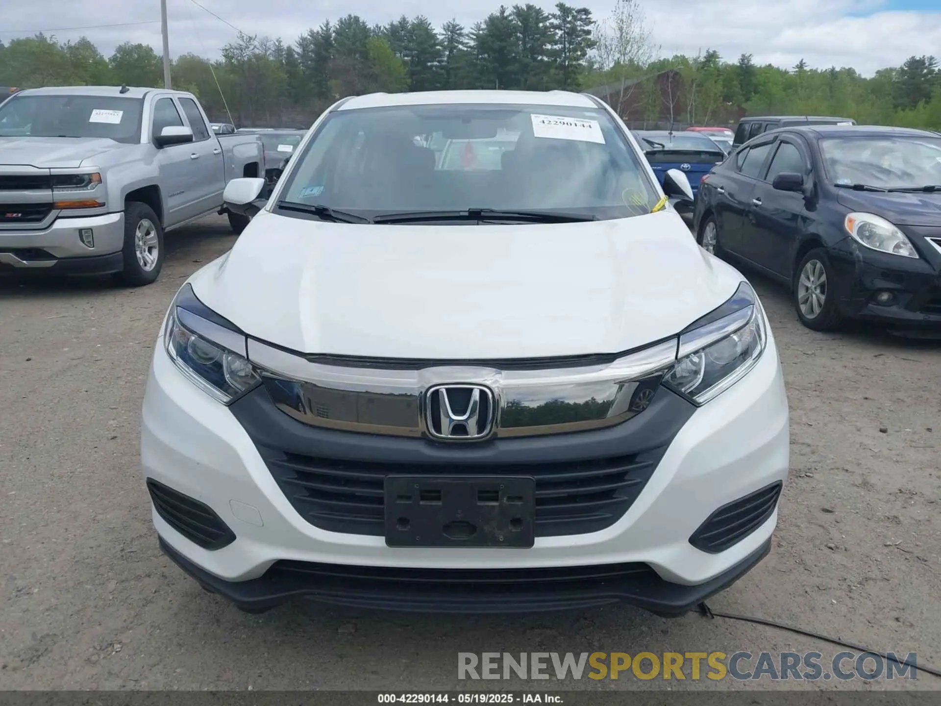 12 Photograph of a damaged car 3CZRU6H38NM763153 HONDA HR-V 2022