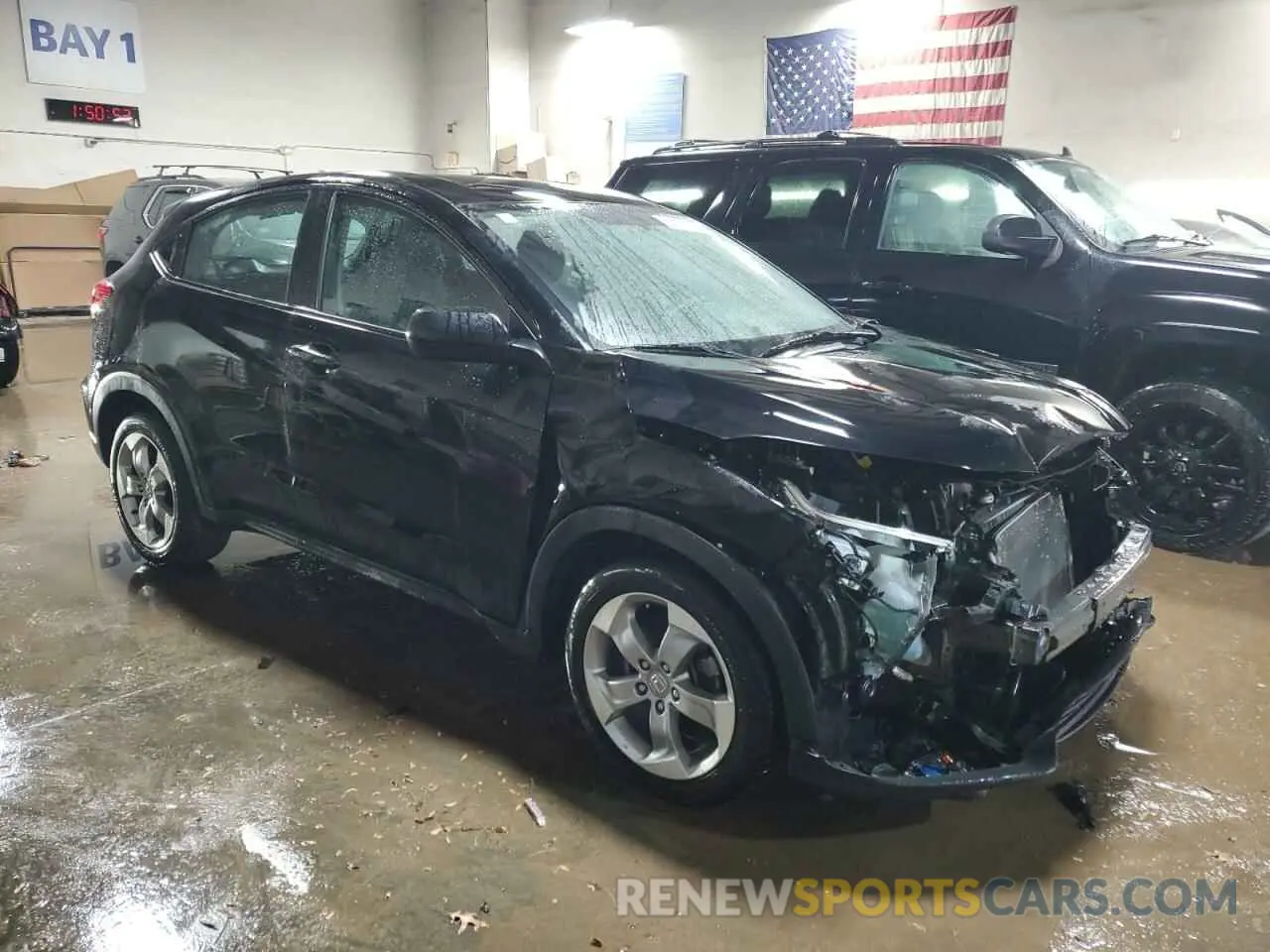 4 Photograph of a damaged car 3CZRU6H39NM753909 HONDA HR-V 2022