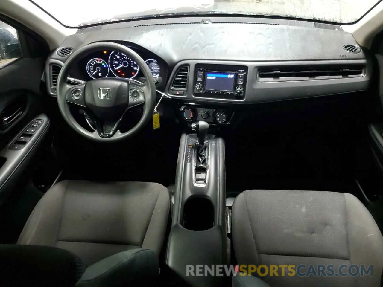 8 Photograph of a damaged car 3CZRU6H39NM753909 HONDA HR-V 2022