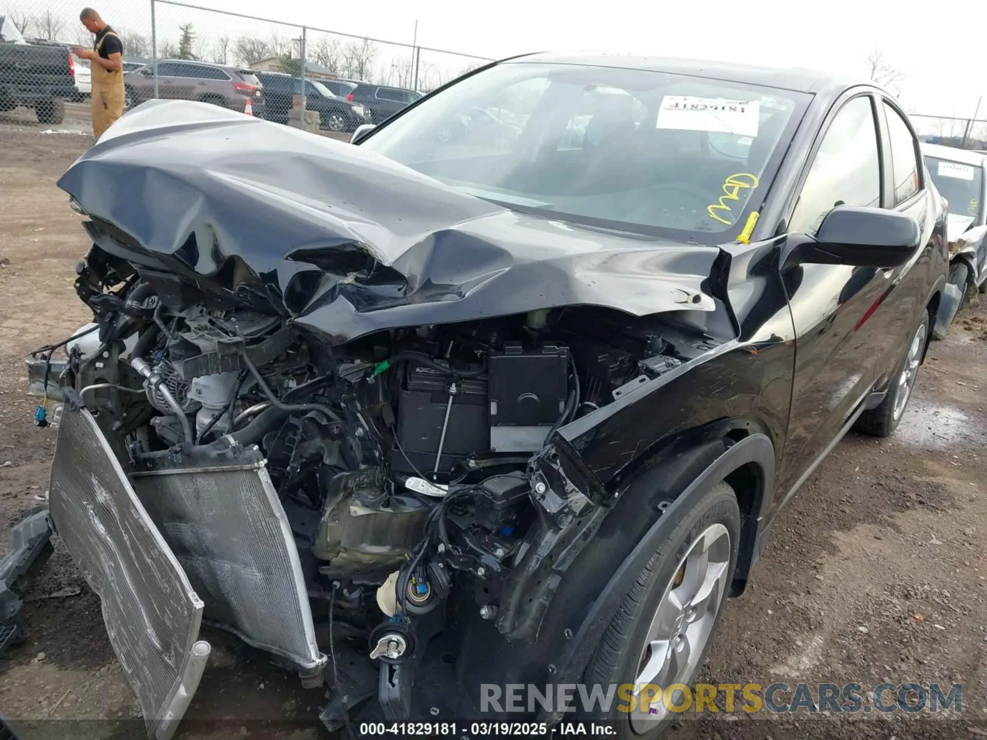 2 Photograph of a damaged car 3CZRU6H3XNM700734 HONDA HR-V 2022
