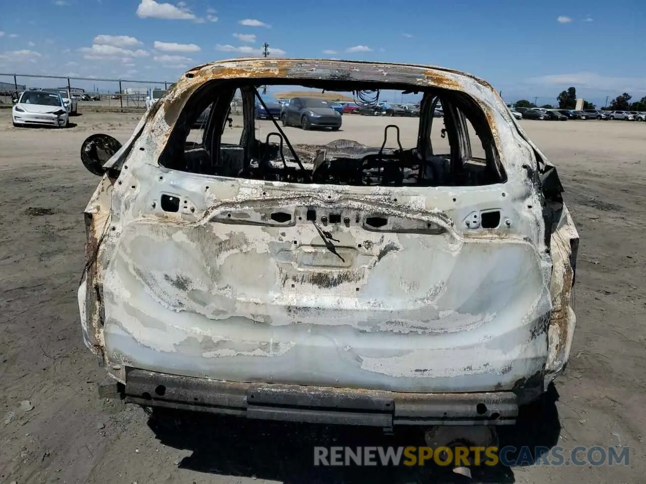6 Photograph of a damaged car 3CZRU6H3XNM703407 HONDA HR-V 2022