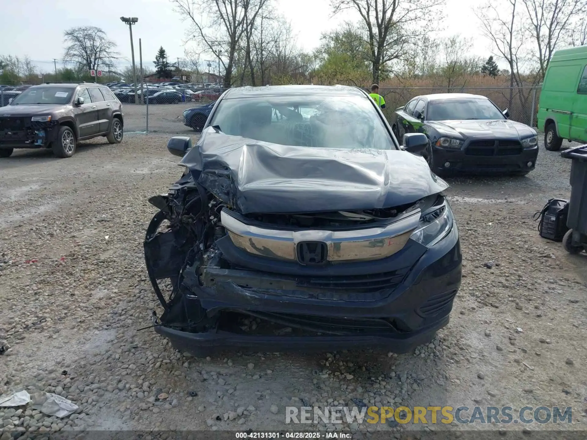 12 Photograph of a damaged car 3CZRU6H3XNM708767 HONDA HR-V 2022