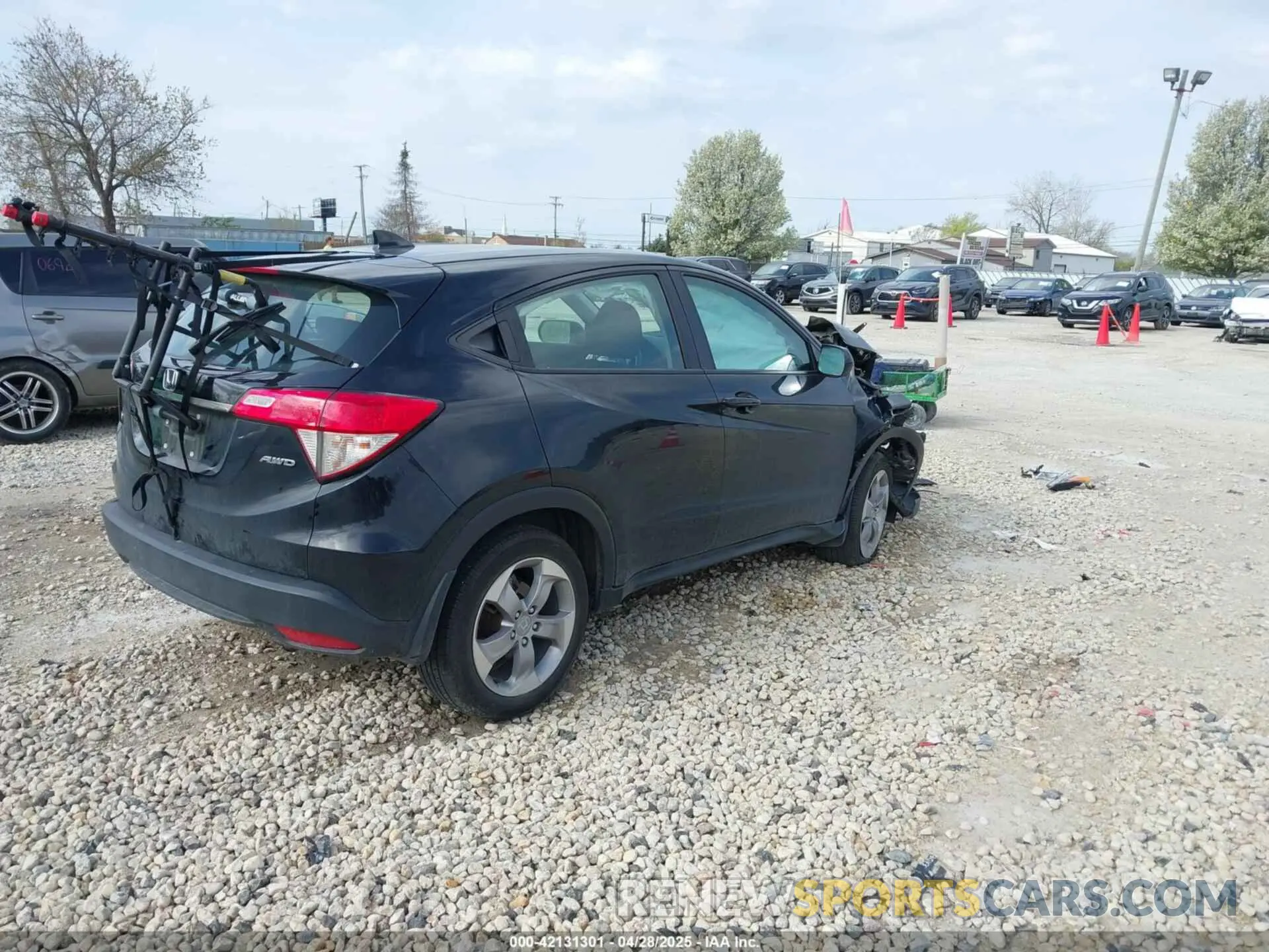 4 Photograph of a damaged car 3CZRU6H3XNM708767 HONDA HR-V 2022