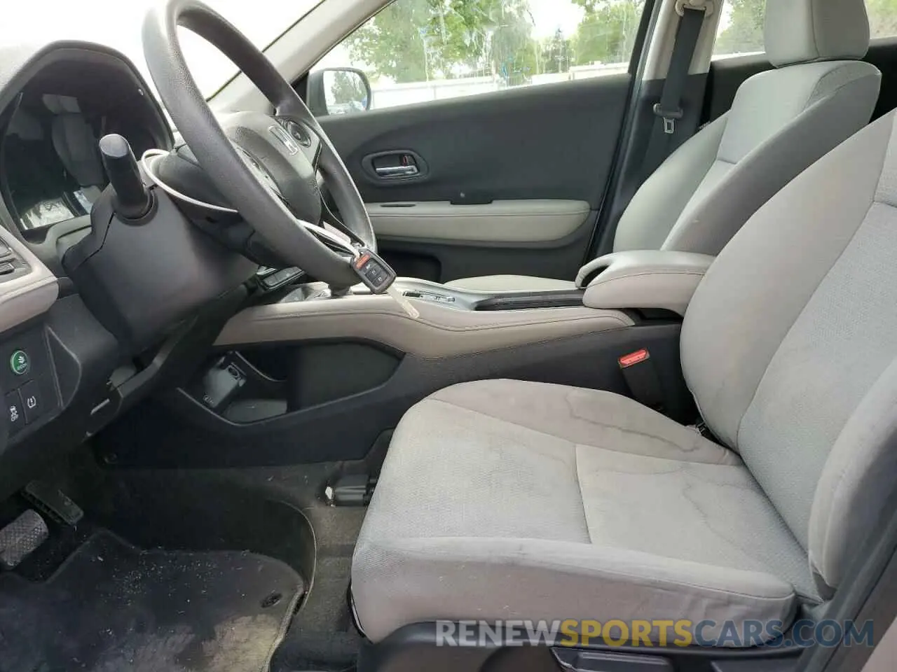 7 Photograph of a damaged car 3CZRU6H3XNM713371 HONDA HR-V 2022