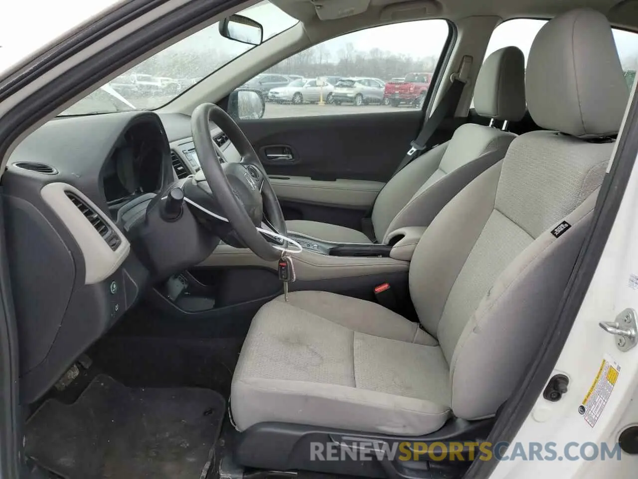 7 Photograph of a damaged car 3CZRU6H3XNM745303 HONDA HR-V 2022