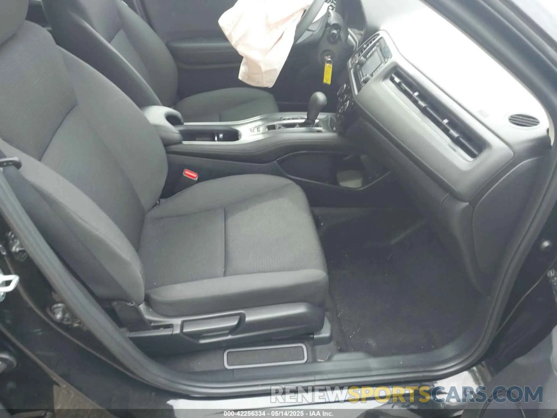 5 Photograph of a damaged car 3CZRU6H3XNM759251 HONDA HR-V 2022