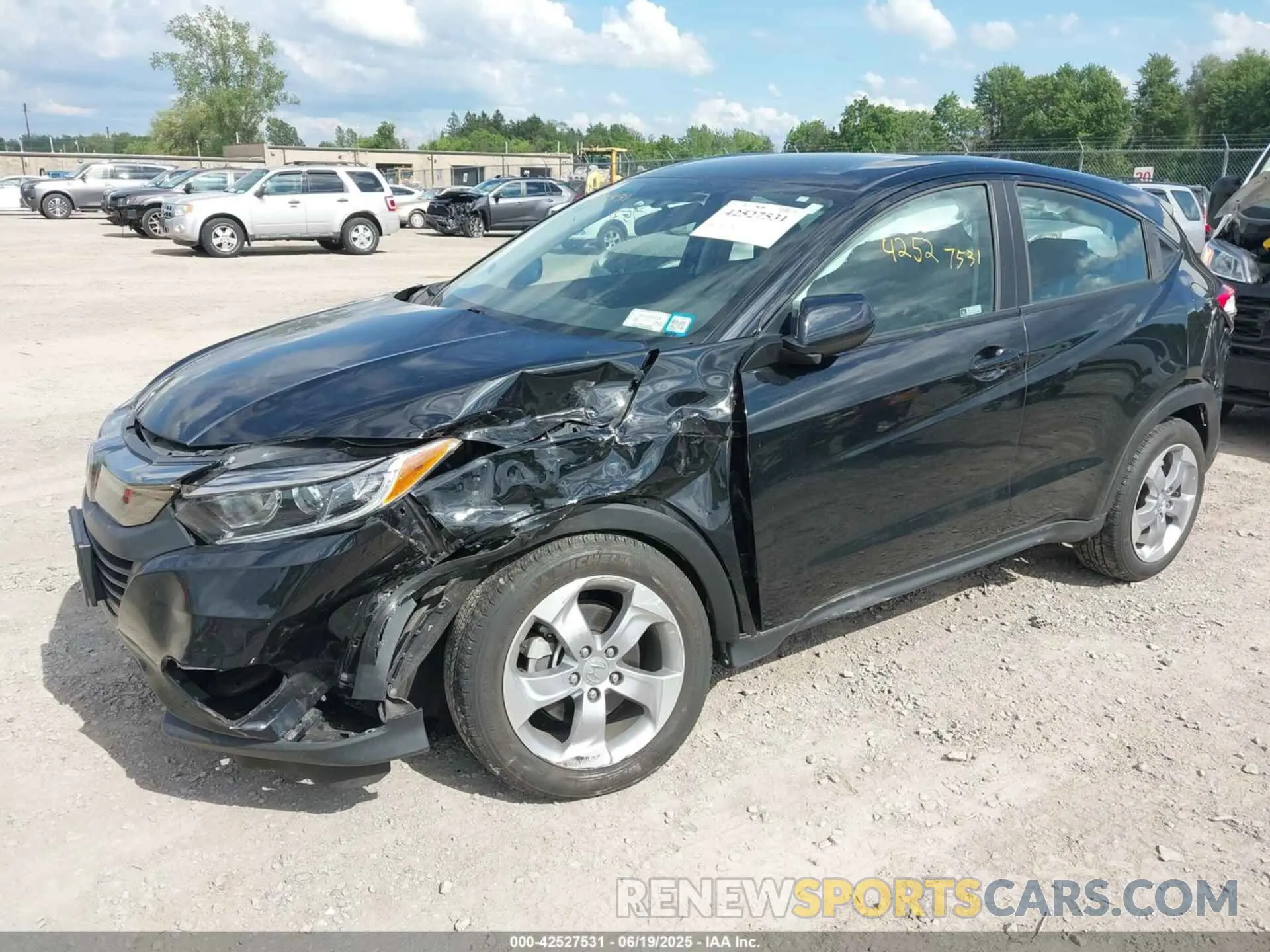 2 Photograph of a damaged car 3CZRU6H3XNM769861 HONDA HR-V 2022