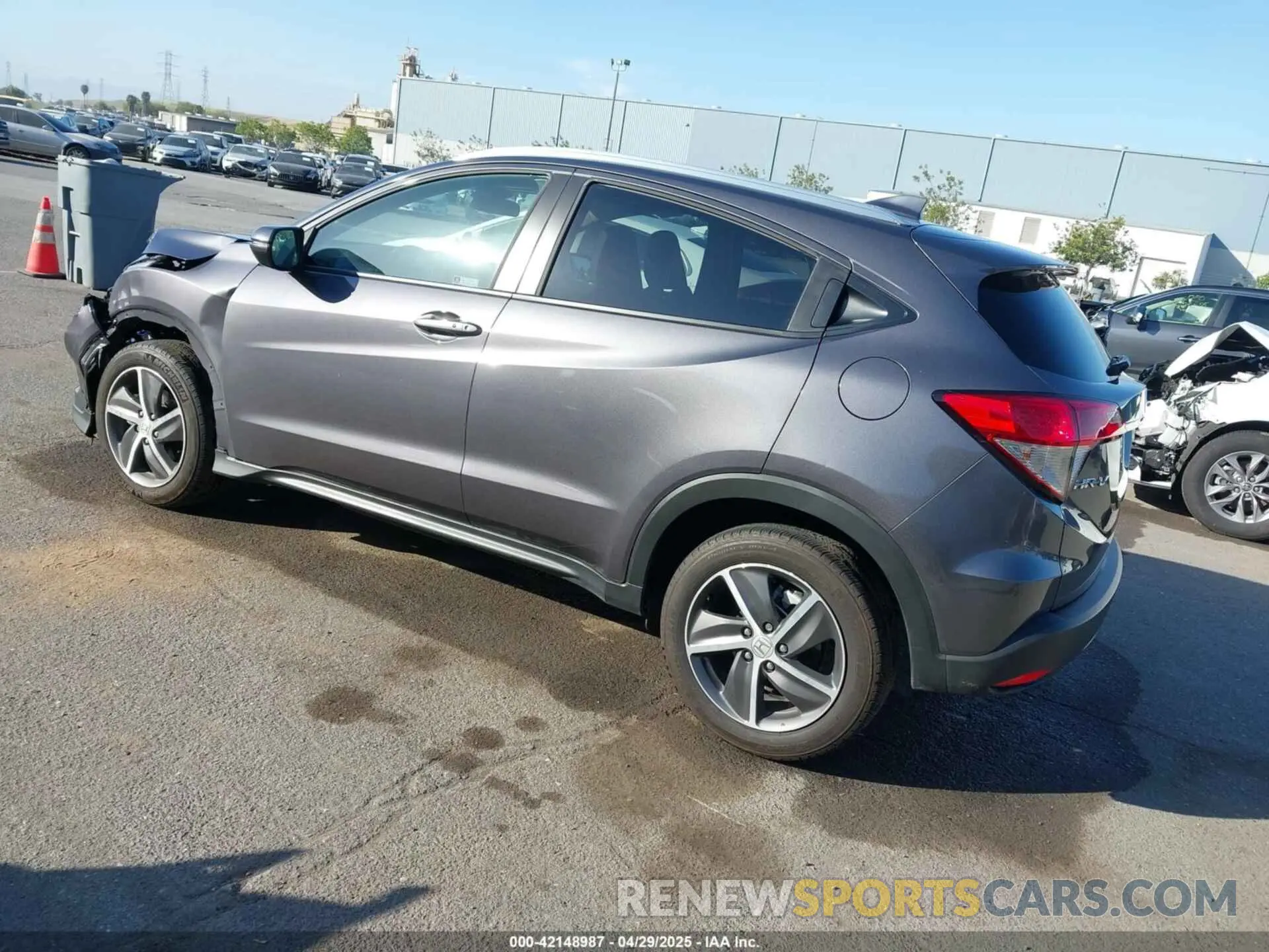 3 Photograph of a damaged car 3CZRU6H50NM704101 HONDA HR-V 2022