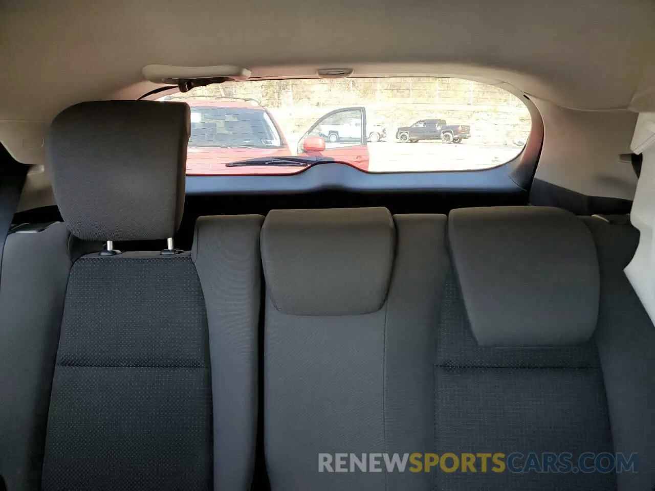 10 Photograph of a damaged car 3CZRU6H50NM705801 HONDA HR-V 2022