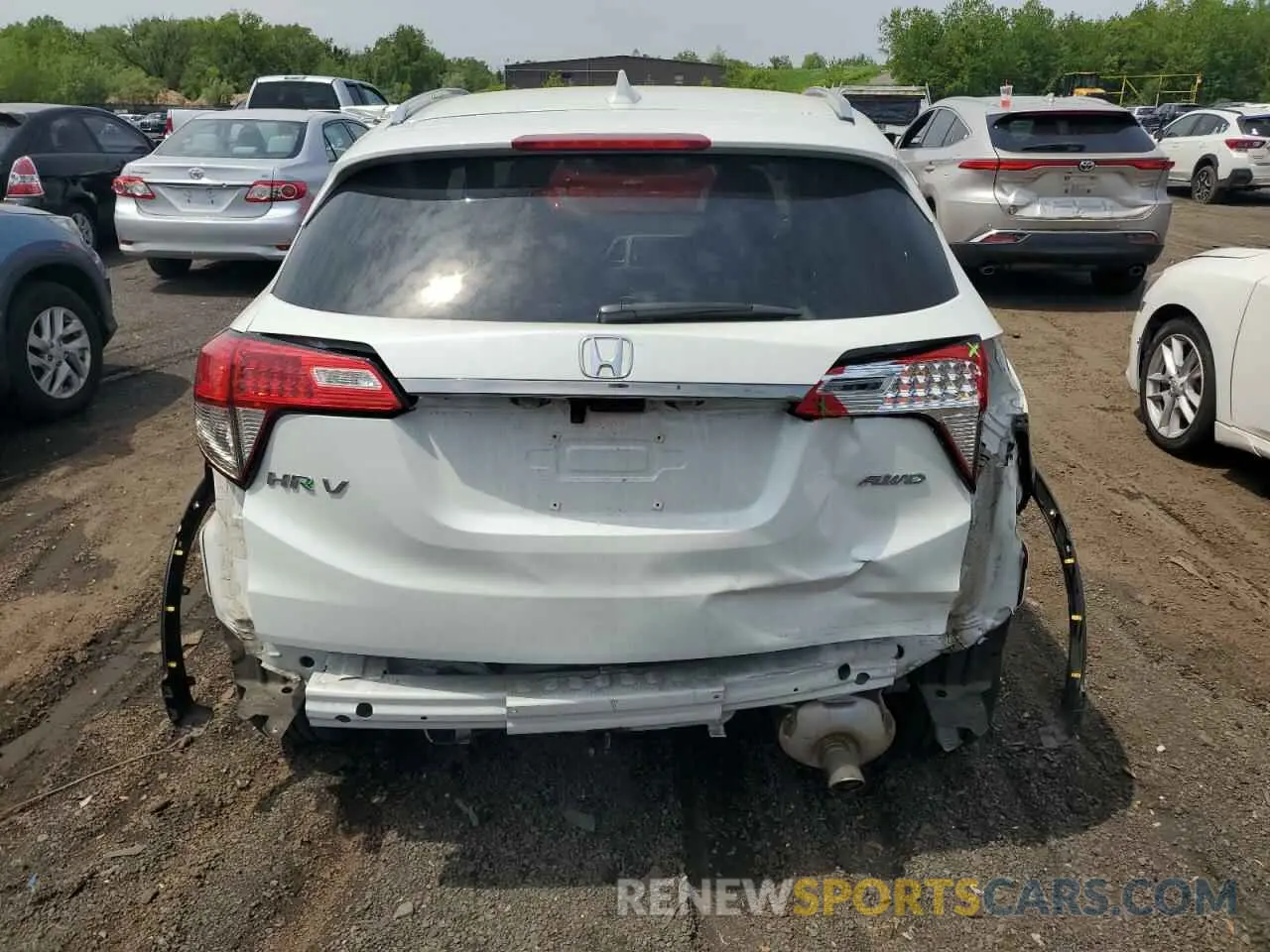 6 Photograph of a damaged car 3CZRU6H50NM717219 HONDA HR-V 2022